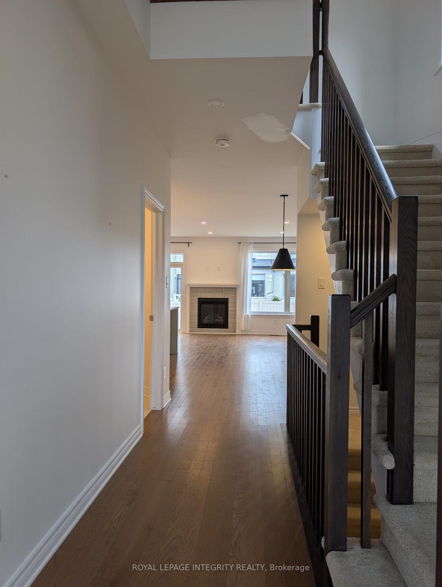 Photo 2 of 15 Brixton Way, Ottawa, Stittsville (South) — HOMEH