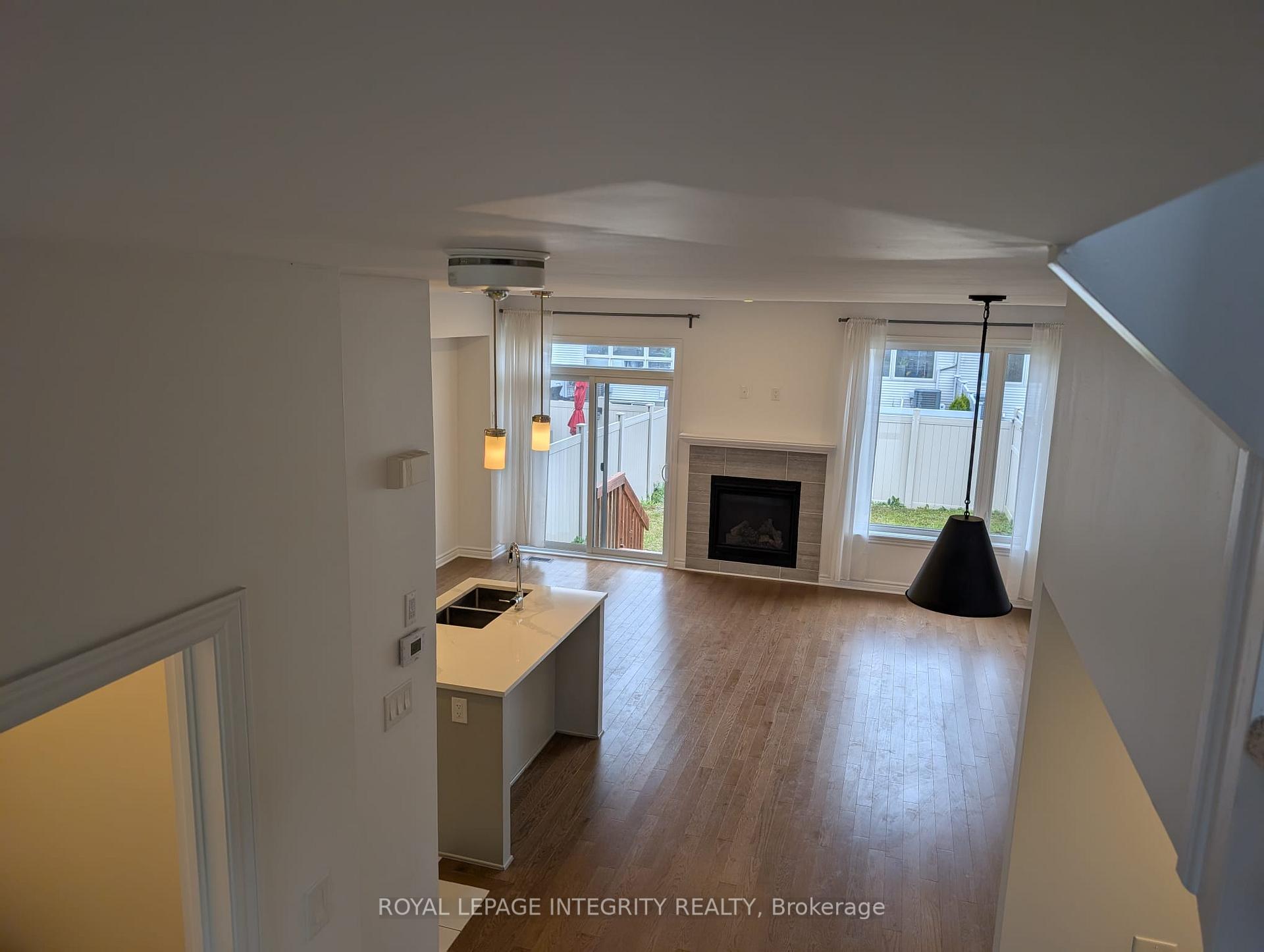 Photo 5 of 15 Brixton Way, Ottawa, Stittsville (South) — HOMEH