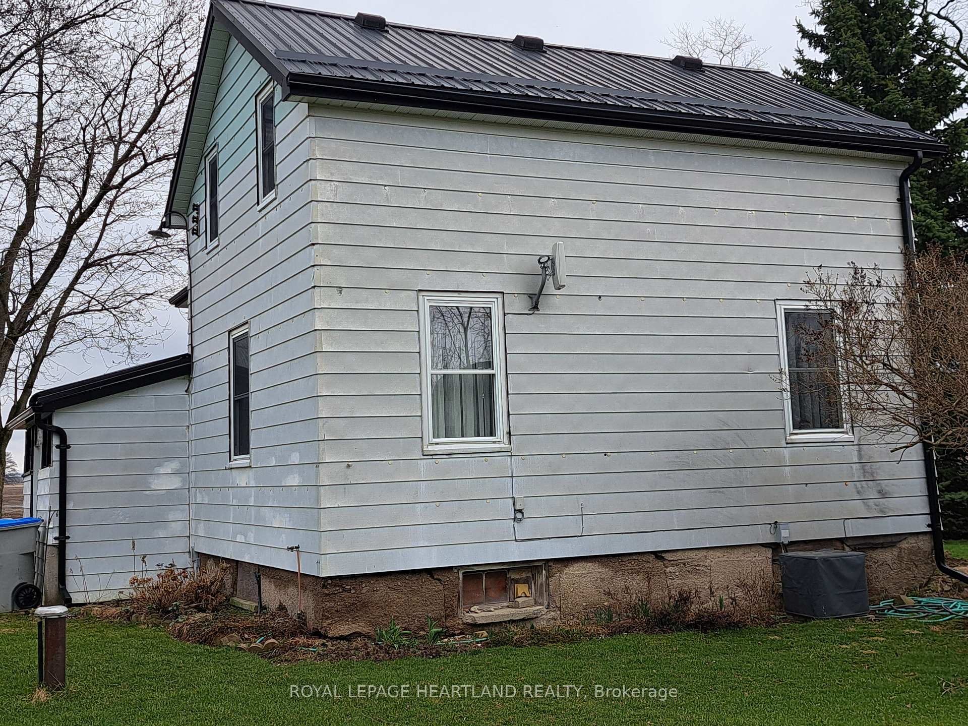 Photo 5 of 39132 Mount Carmel Drive, South Huron, Stephen — HOMEH