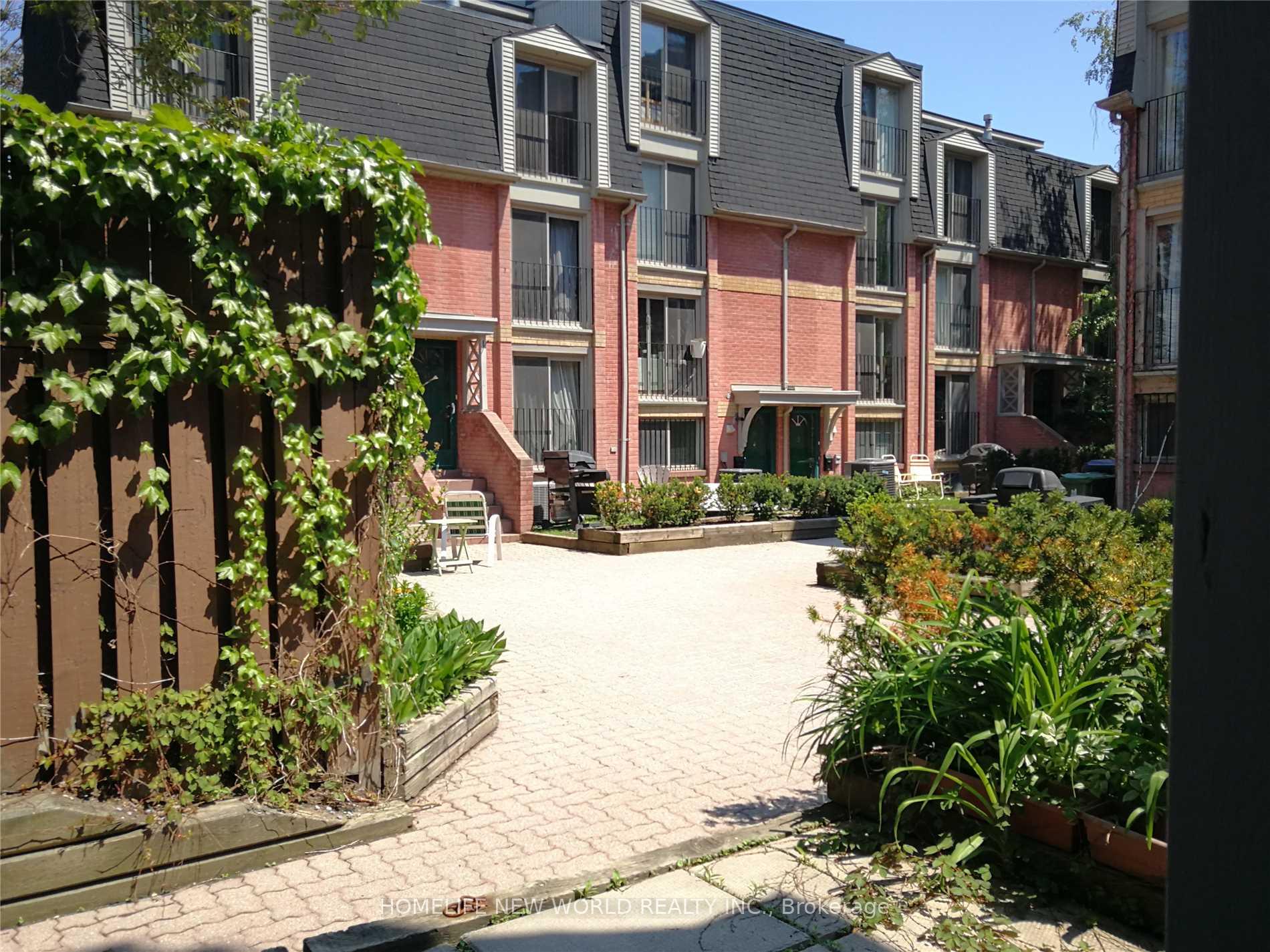Photo 7 of Unit 33, 325 Jarvis Street, Toronto, Moss Park — HOMEH