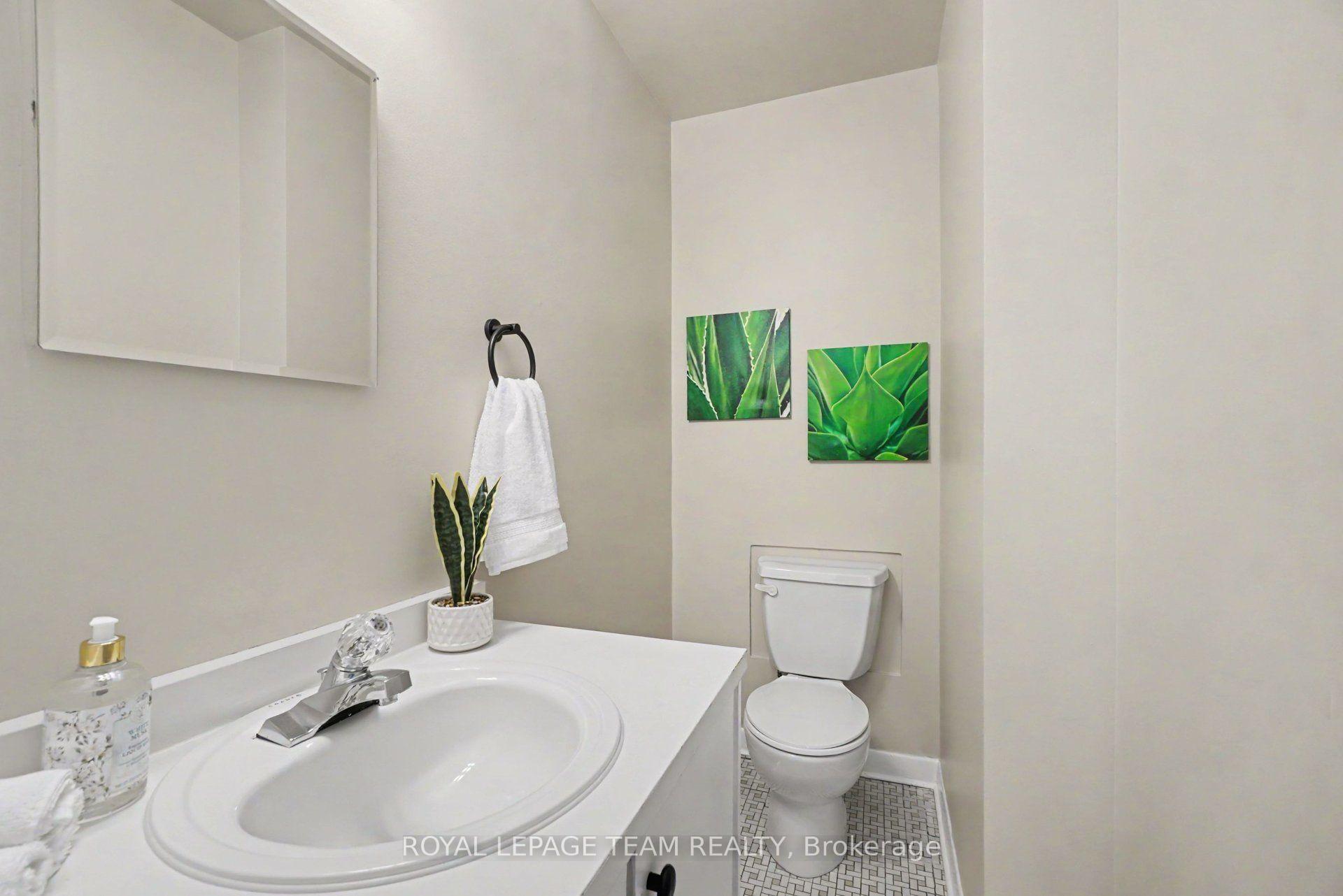 Photo 16 of 1201 Meadowlands Drive E, Ottawa, City View/Skyline/Fisher Heights/Parkwood Hills — HOMEH