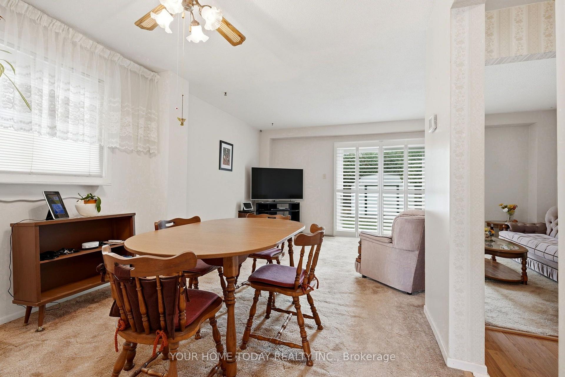 Photo 10 of 7 Greenore Crescent, Halton Hills, Acton — HOMEH