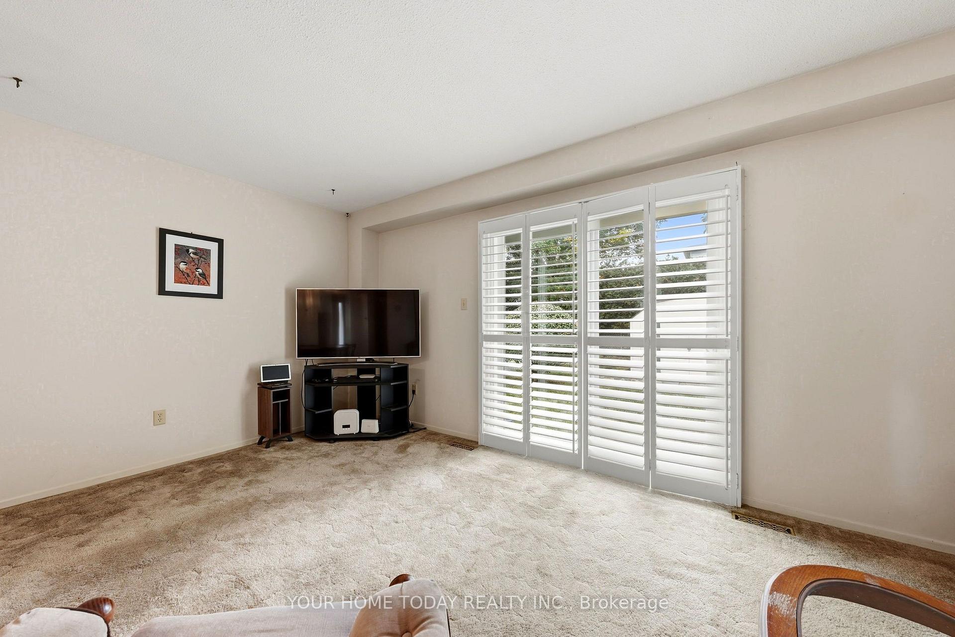 Photo 16 of 7 Greenore Crescent, Halton Hills, Acton — HOMEH