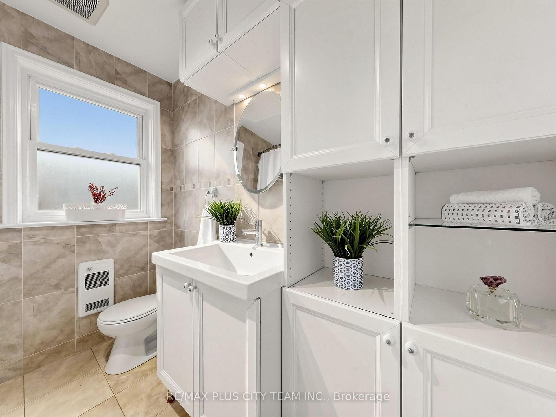 Photo 19 of 16 Holford Crescent, Scarborough, Tam O'Shanter-Sullivan — HOMEH