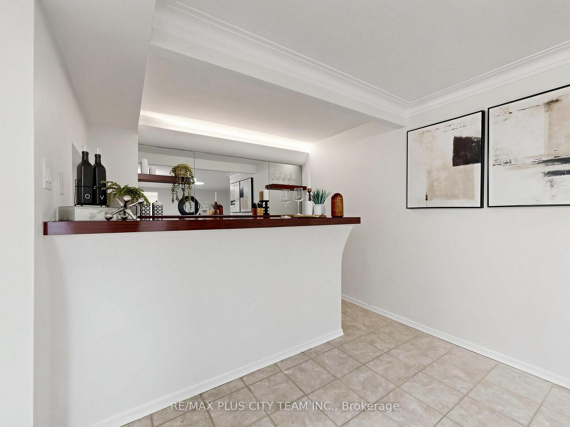 Photo 23 of 16 Holford Crescent, Scarborough, Tam O'Shanter-Sullivan — HOMEH