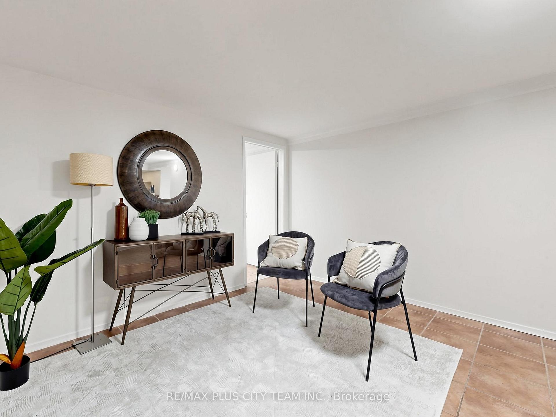 Photo 26 of 16 Holford Crescent, Scarborough, Tam O'Shanter-Sullivan — HOMEH