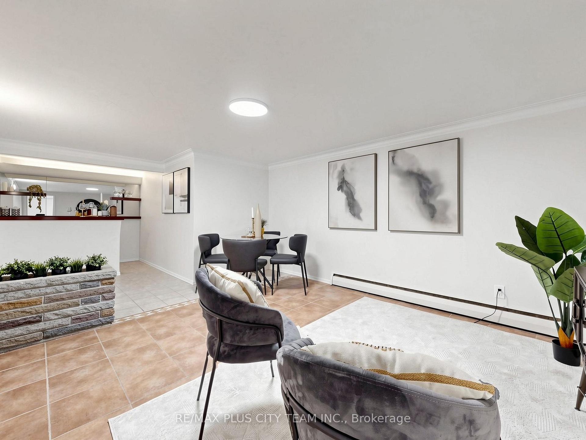 Photo 27 of 16 Holford Crescent, Scarborough, Tam O'Shanter-Sullivan — HOMEH