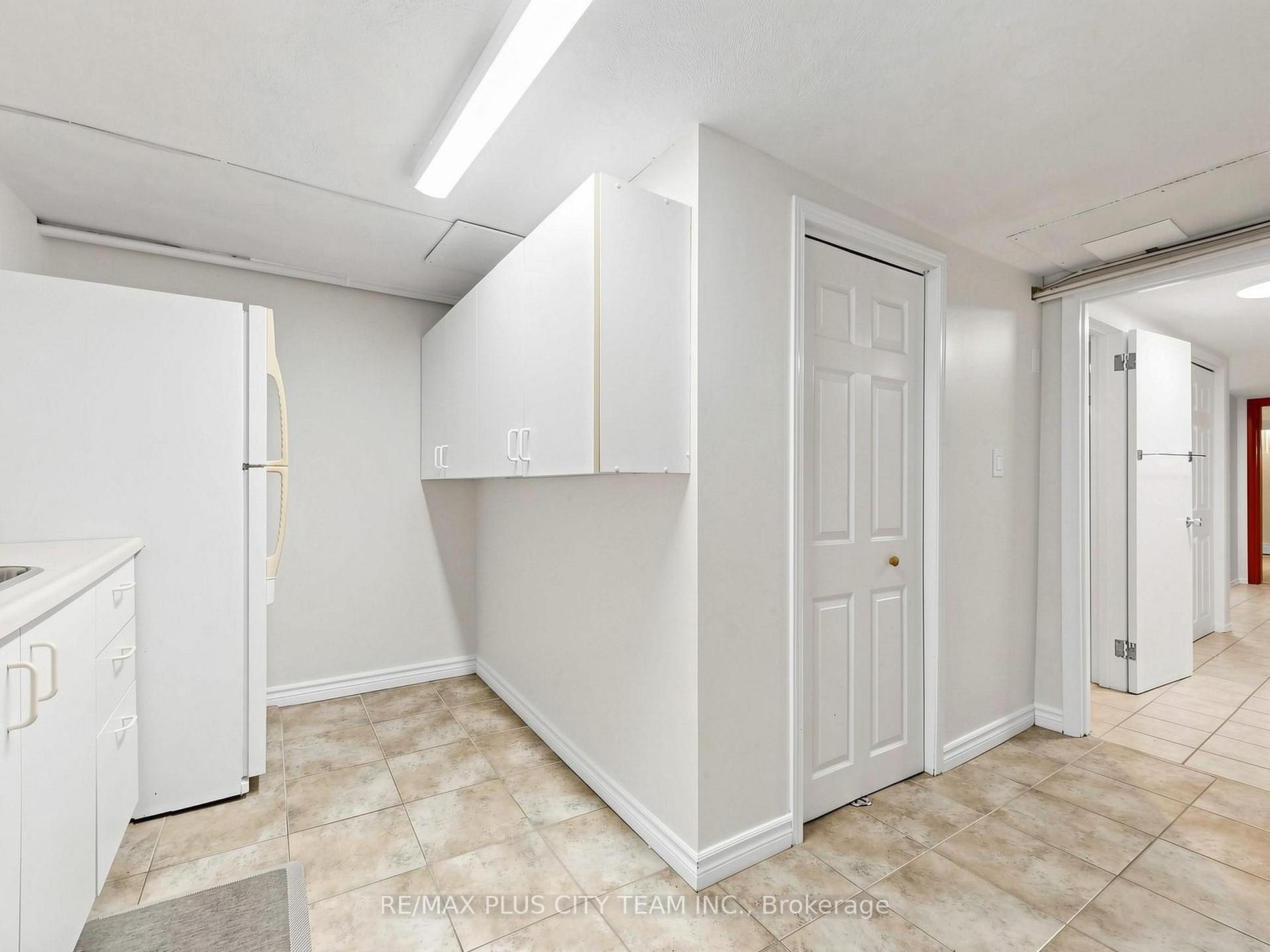 Photo 33 of 16 Holford Crescent, Scarborough, Tam O'Shanter-Sullivan — HOMEH