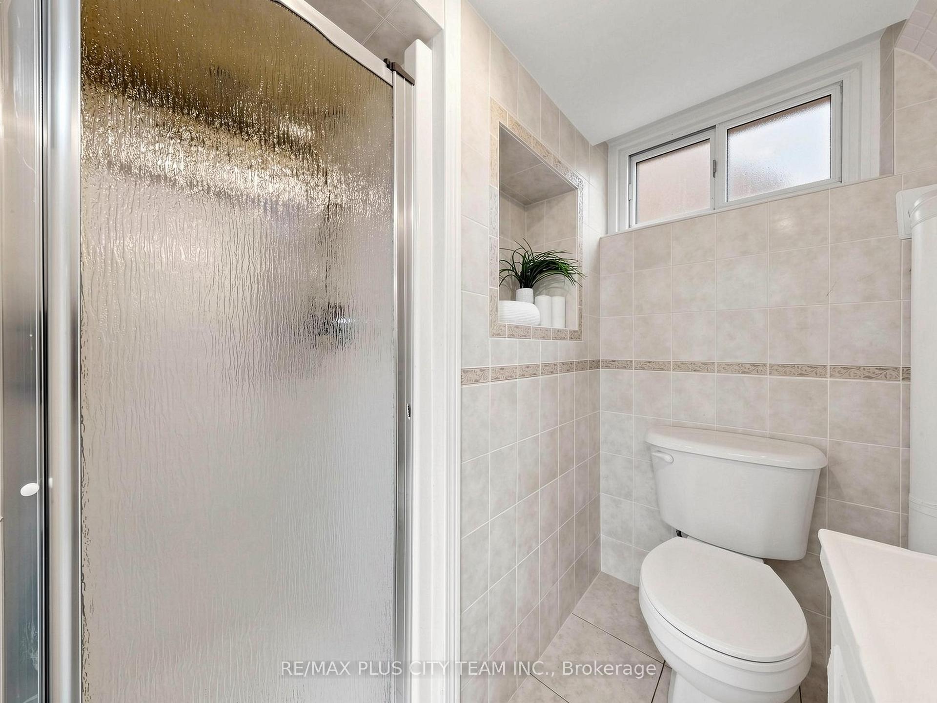 Photo 40 of 16 Holford Crescent, Scarborough, Tam O'Shanter-Sullivan — HOMEH