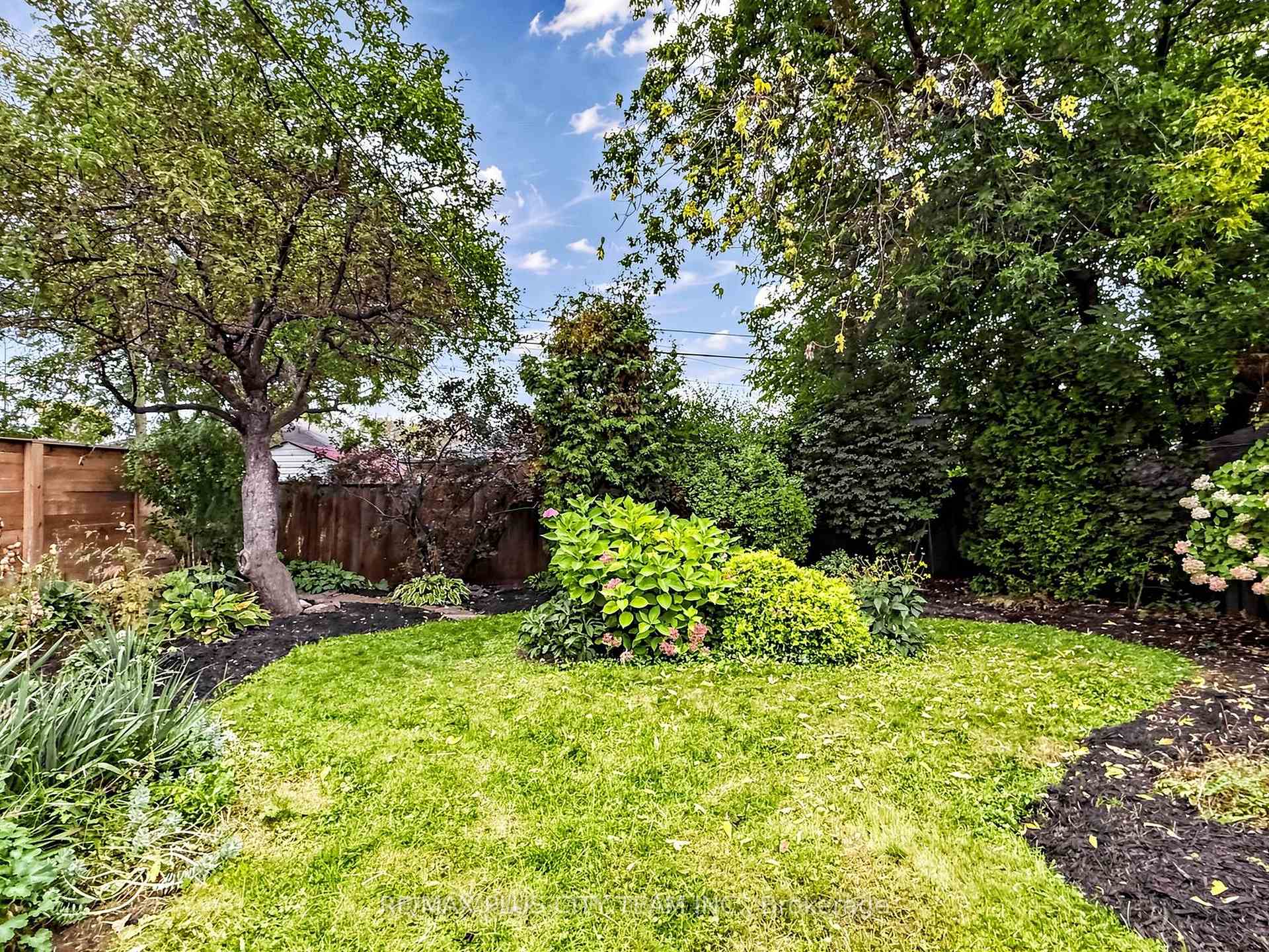 Photo 48 of 16 Holford Crescent, Scarborough, Tam O'Shanter-Sullivan — HOMEH