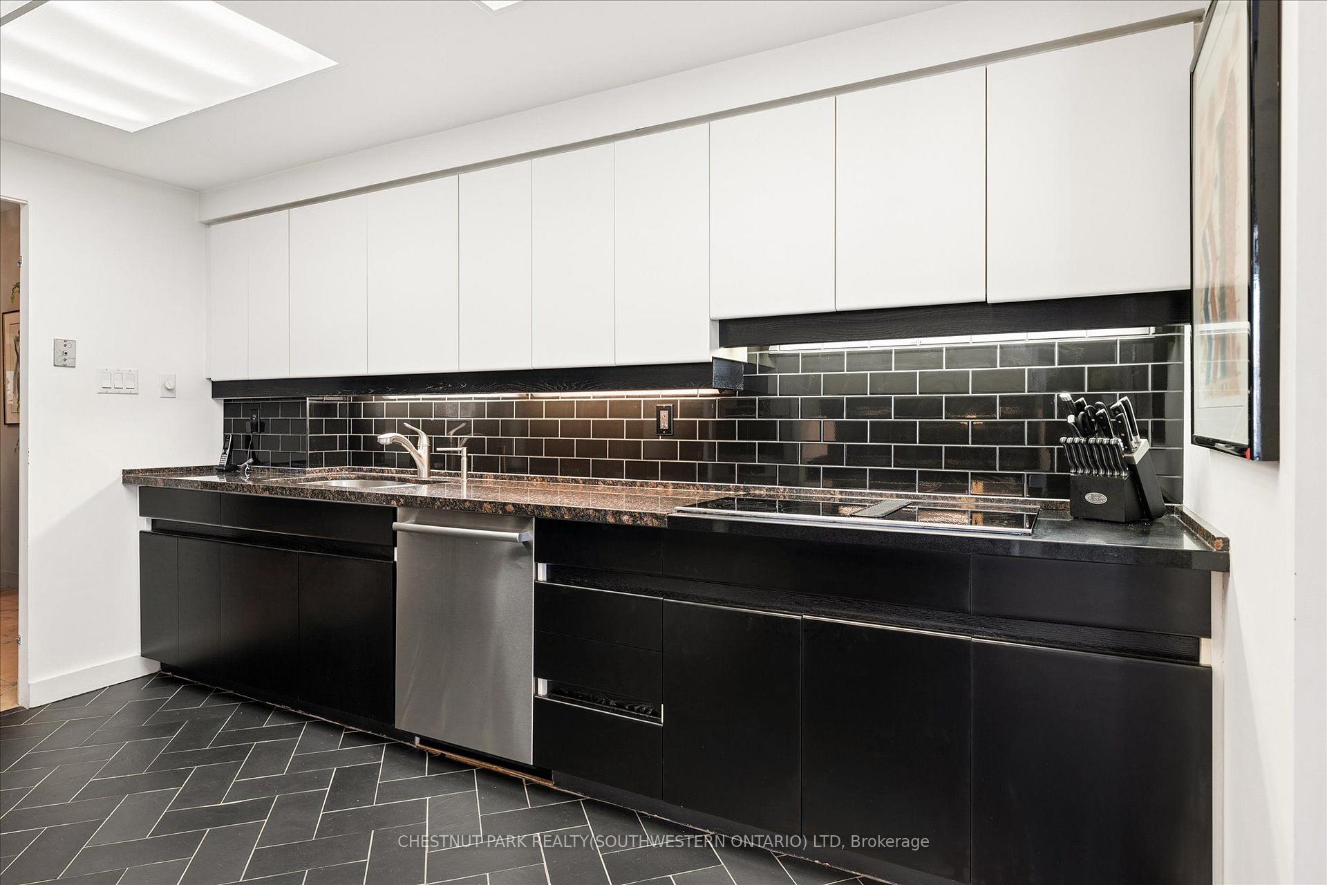 Photo 25 of Unit PH9, 265 Westcourt Place, Waterloo, Downtown Waterloo — HOMEH