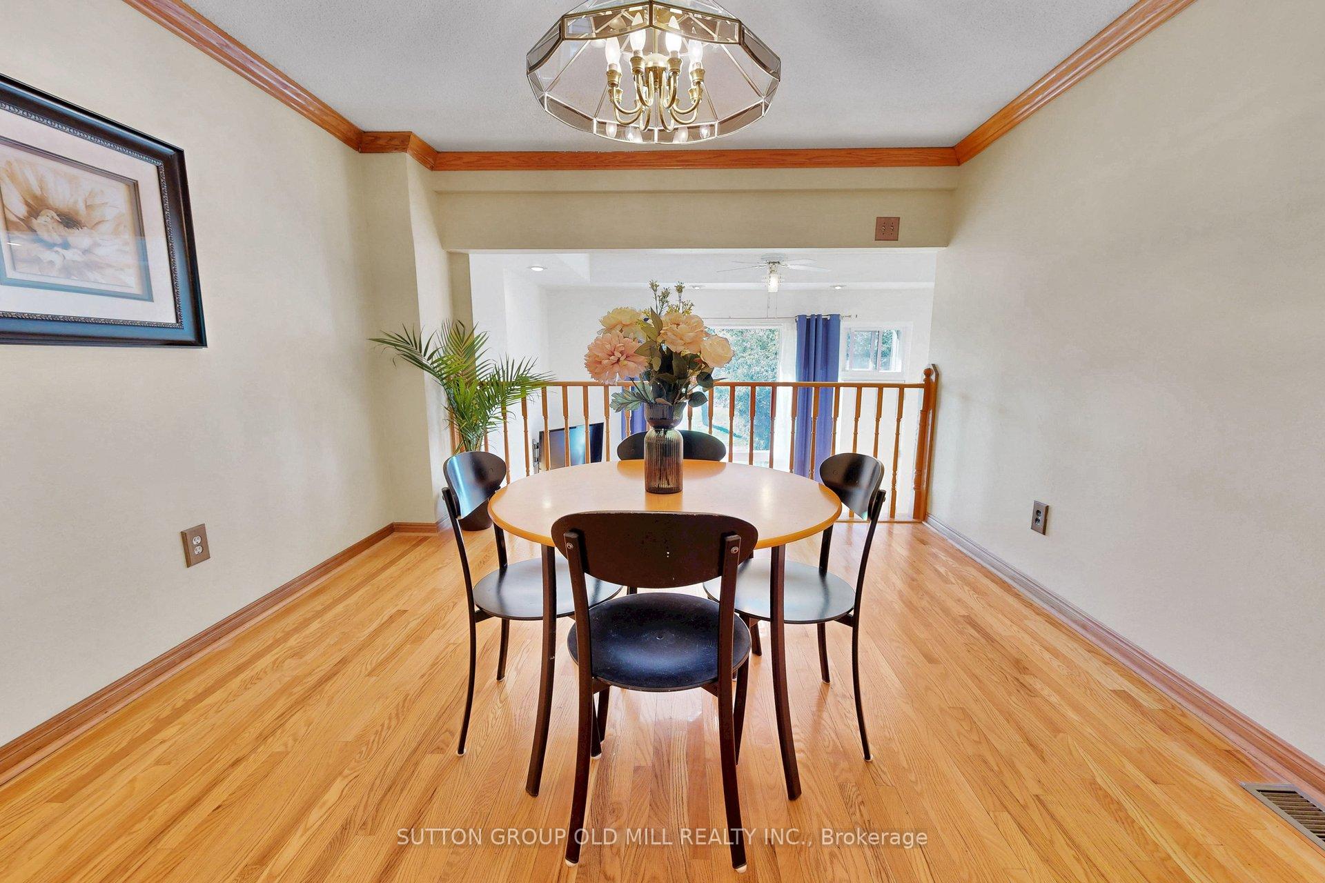 Photo 11 of 96 Darras Court, Brampton, Southgate — HOMEH
