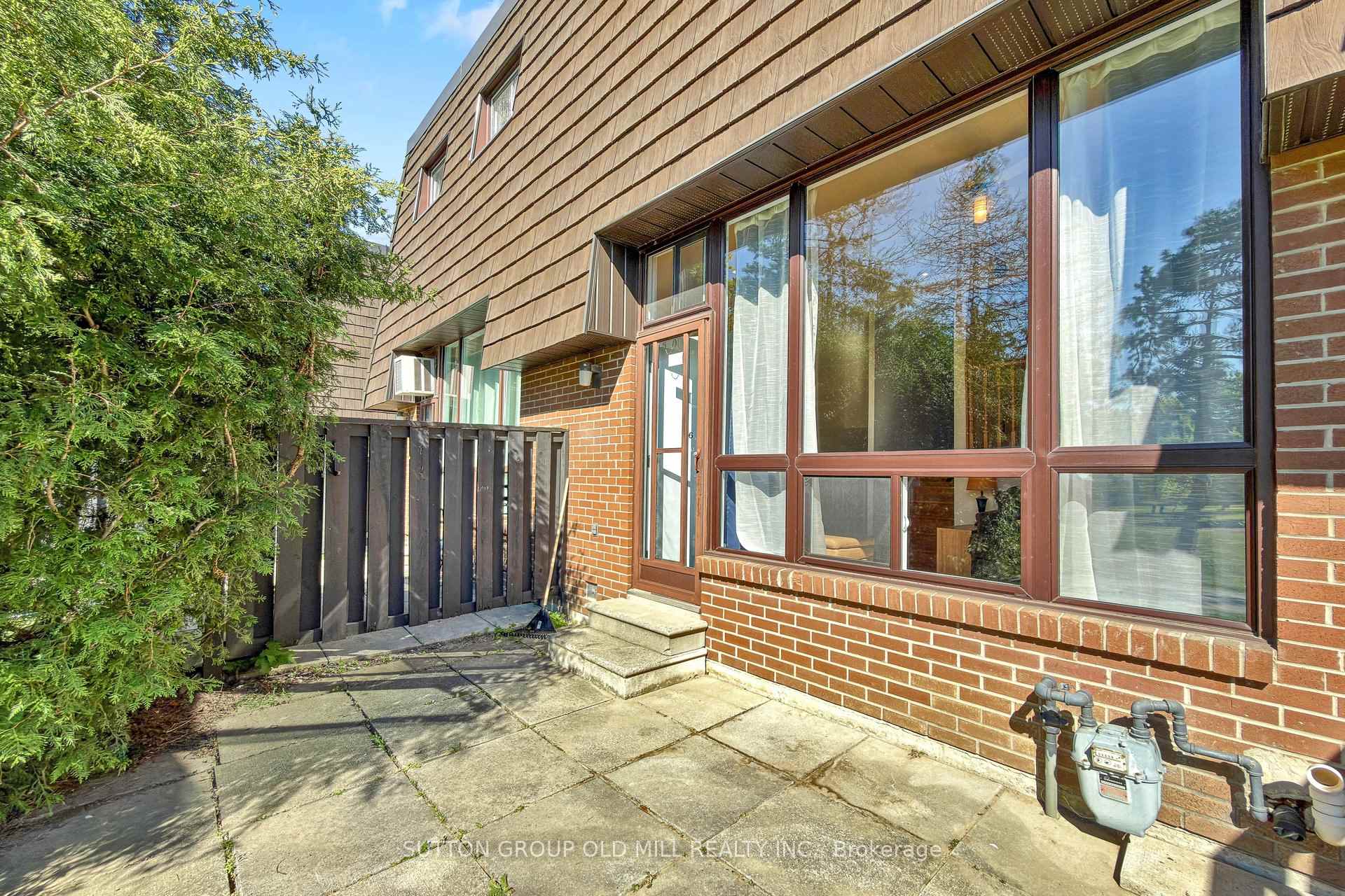 Photo 38 of 96 Darras Court, Brampton, Southgate — HOMEH