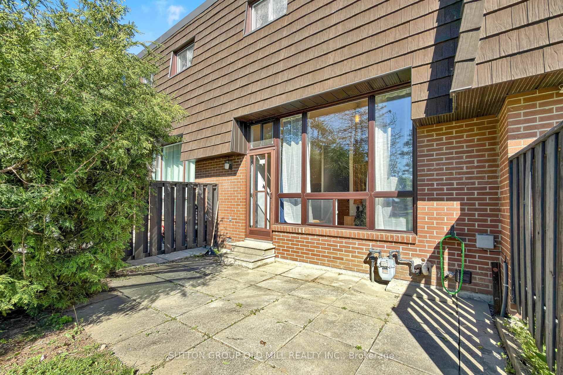 Photo 40 of 96 Darras Court, Brampton, Southgate — HOMEH
