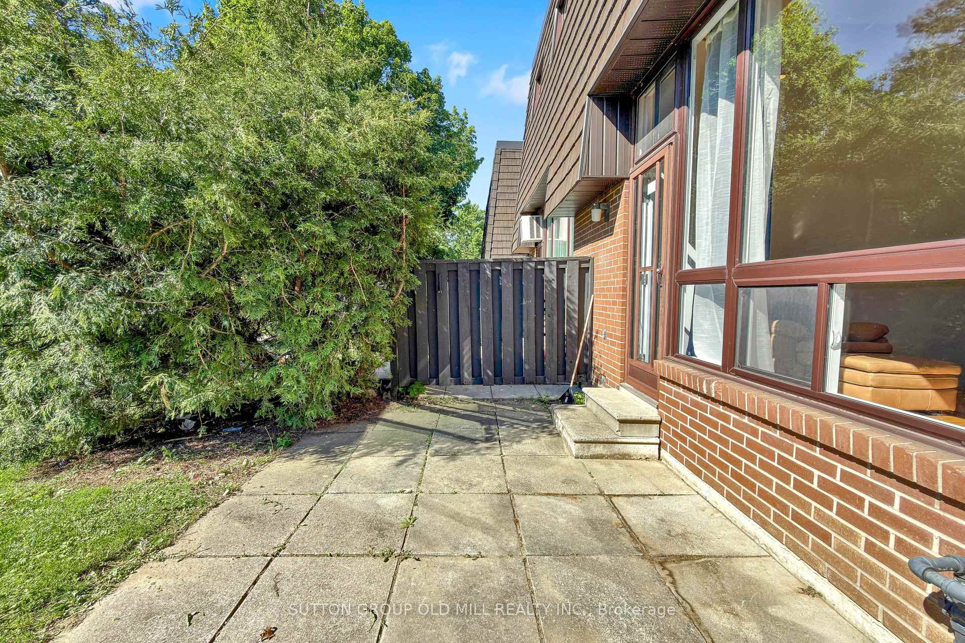 Photo 42 of 96 Darras Court, Brampton, Southgate — HOMEH