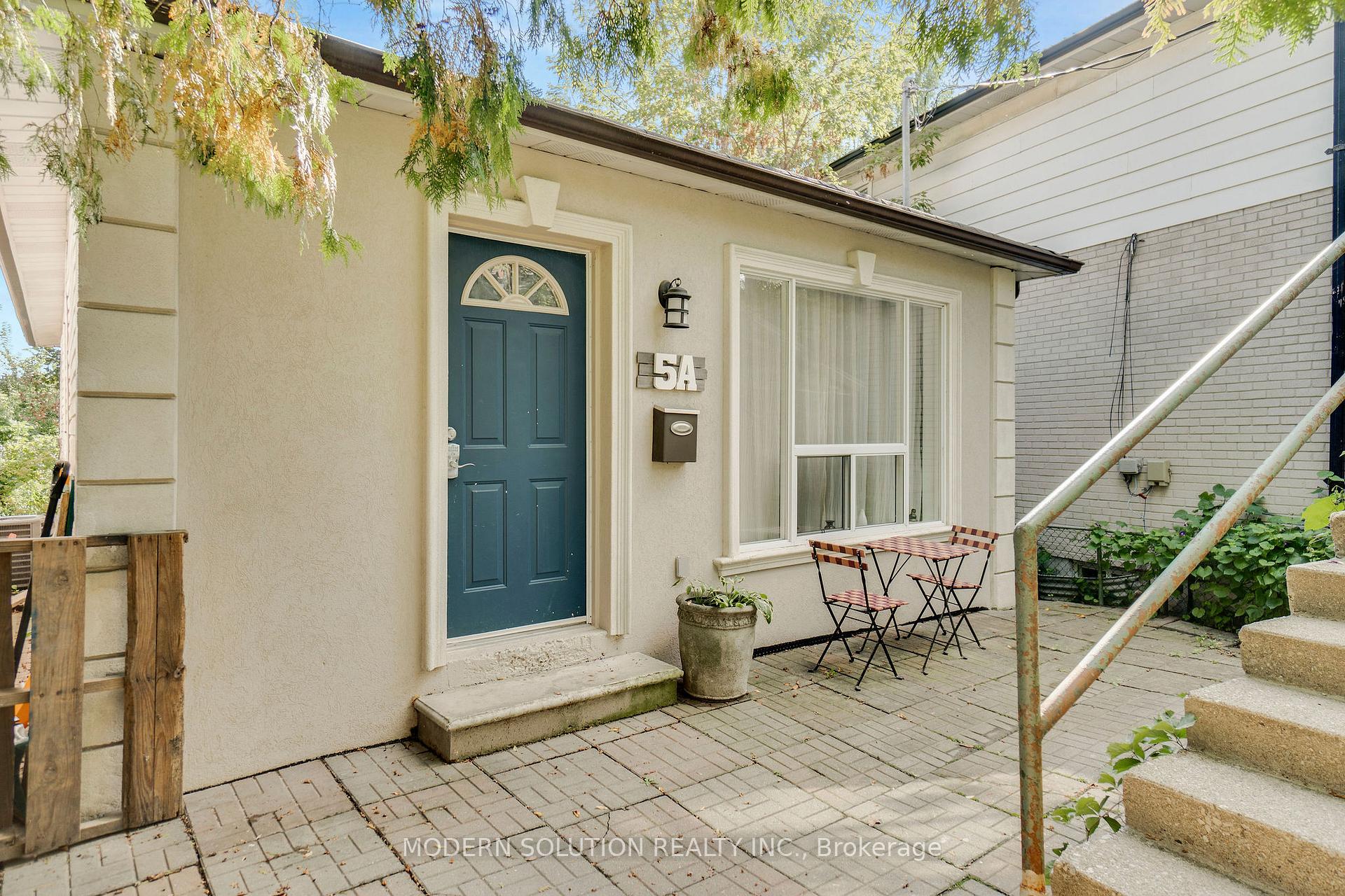 Photo 2 of 5A Dynevor Road, Toronto, Caledonia-Fairbank — HOMEH