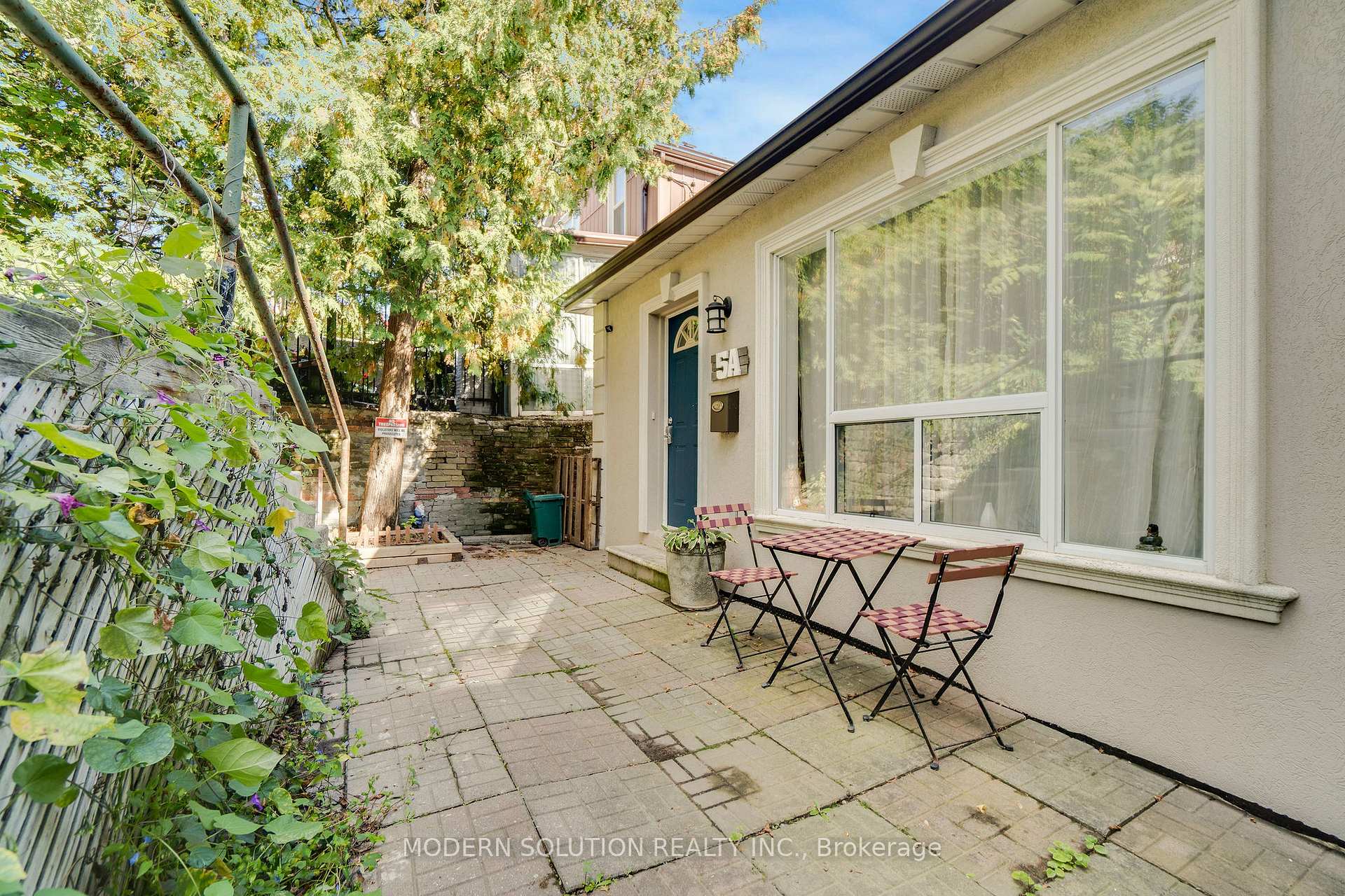 Photo 6 of 5A Dynevor Road, Toronto, Caledonia-Fairbank — HOMEH