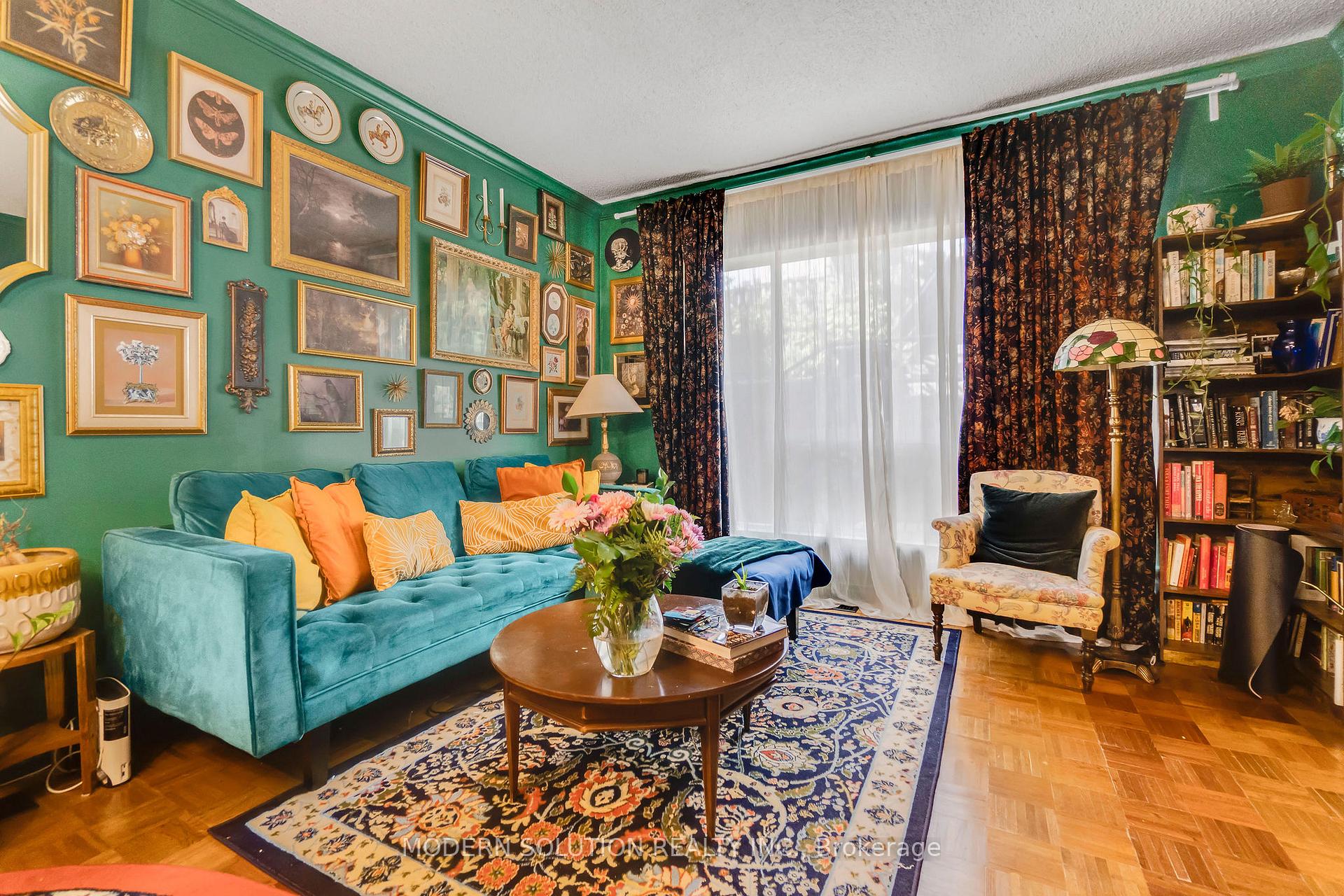 Photo 10 of 5A Dynevor Road, Toronto, Caledonia-Fairbank — HOMEH