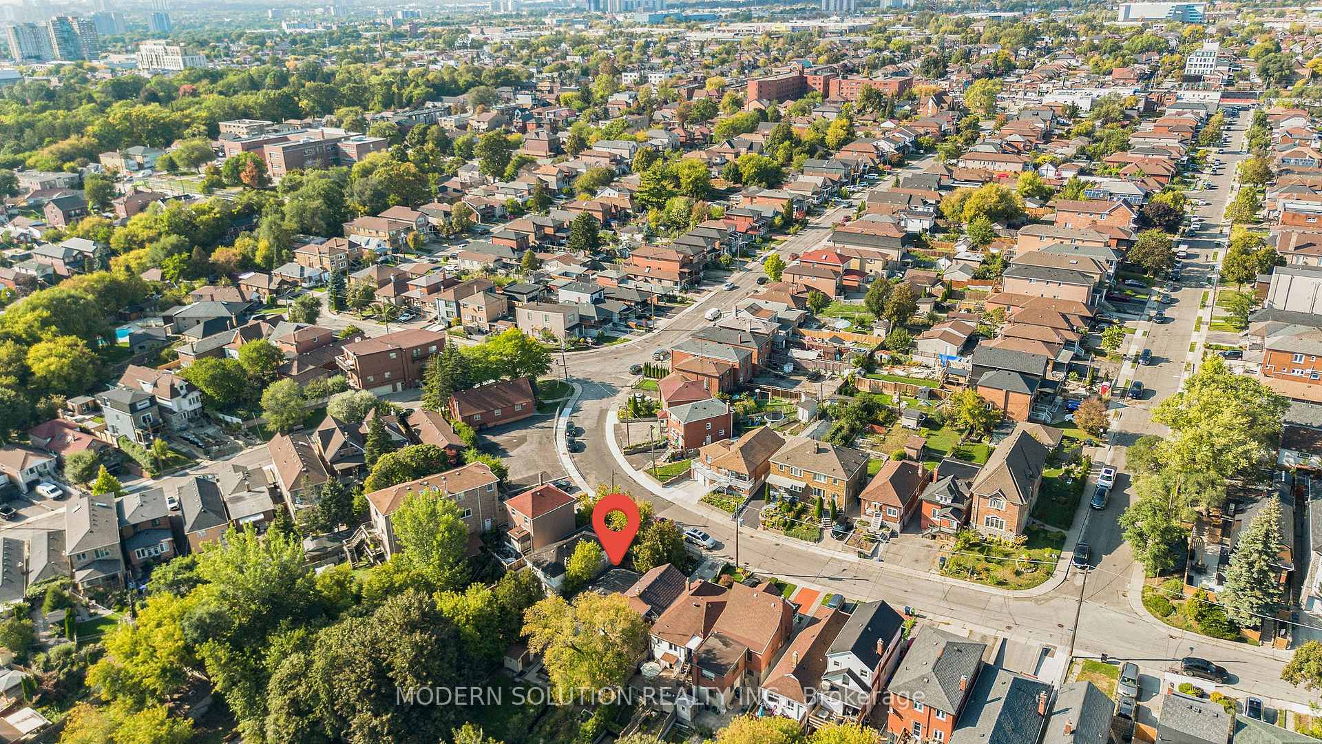 Photo 41 of 5A Dynevor Road, Toronto, Caledonia-Fairbank — HOMEH
