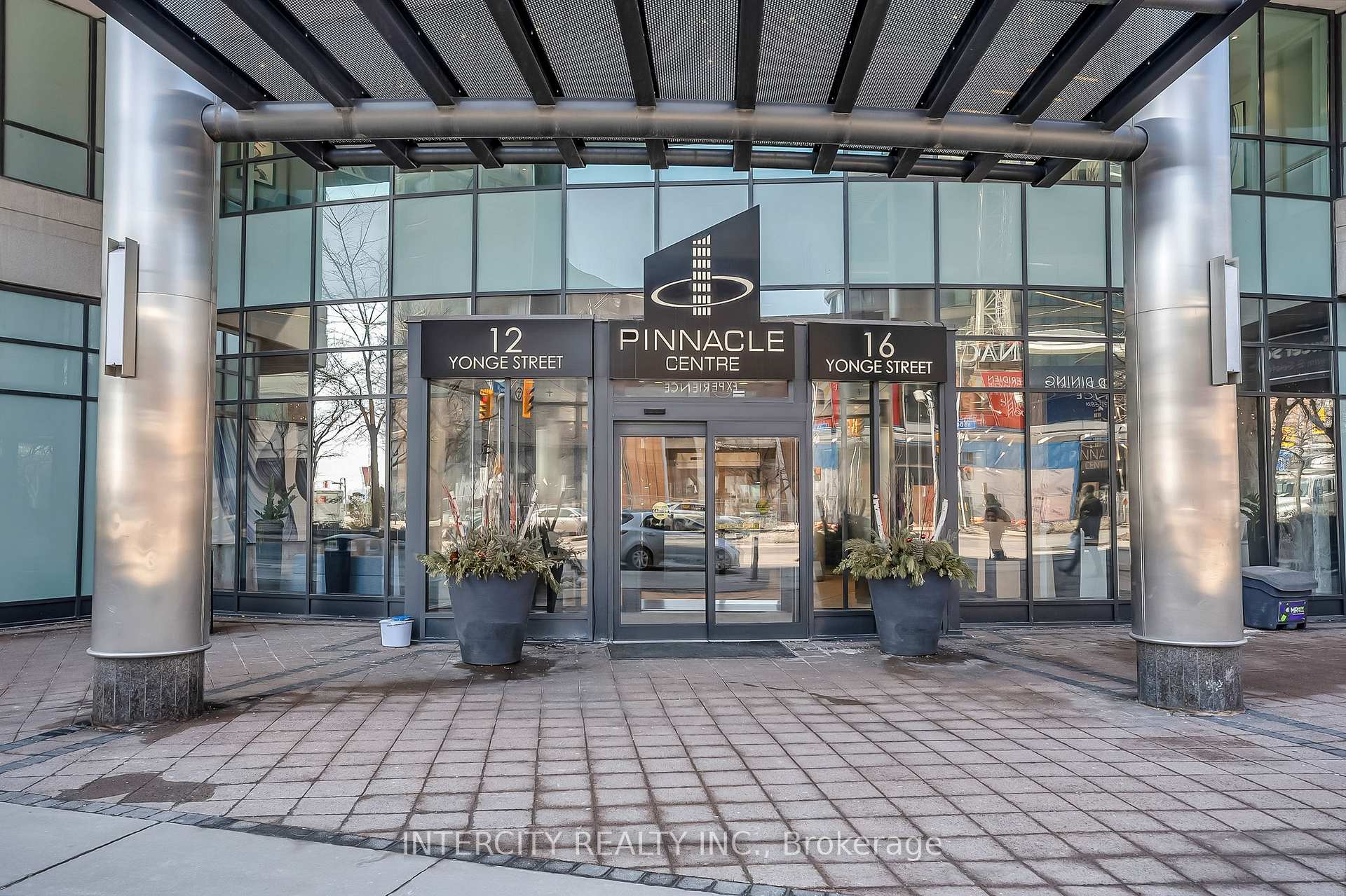 Photo 2 of Unit 1010, 12 Yonge Street, Toronto, Waterfront Communities — HOMEH