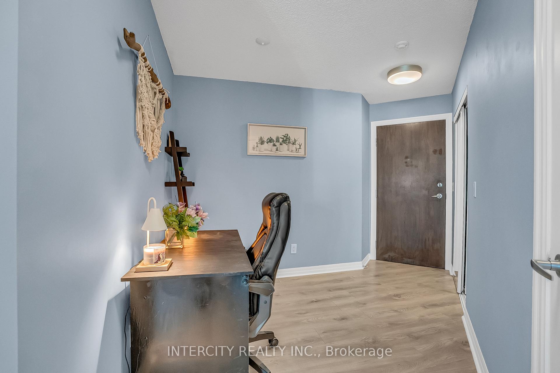 Photo 8 of Unit 1010, 12 Yonge Street, Toronto, Waterfront Communities — HOMEH