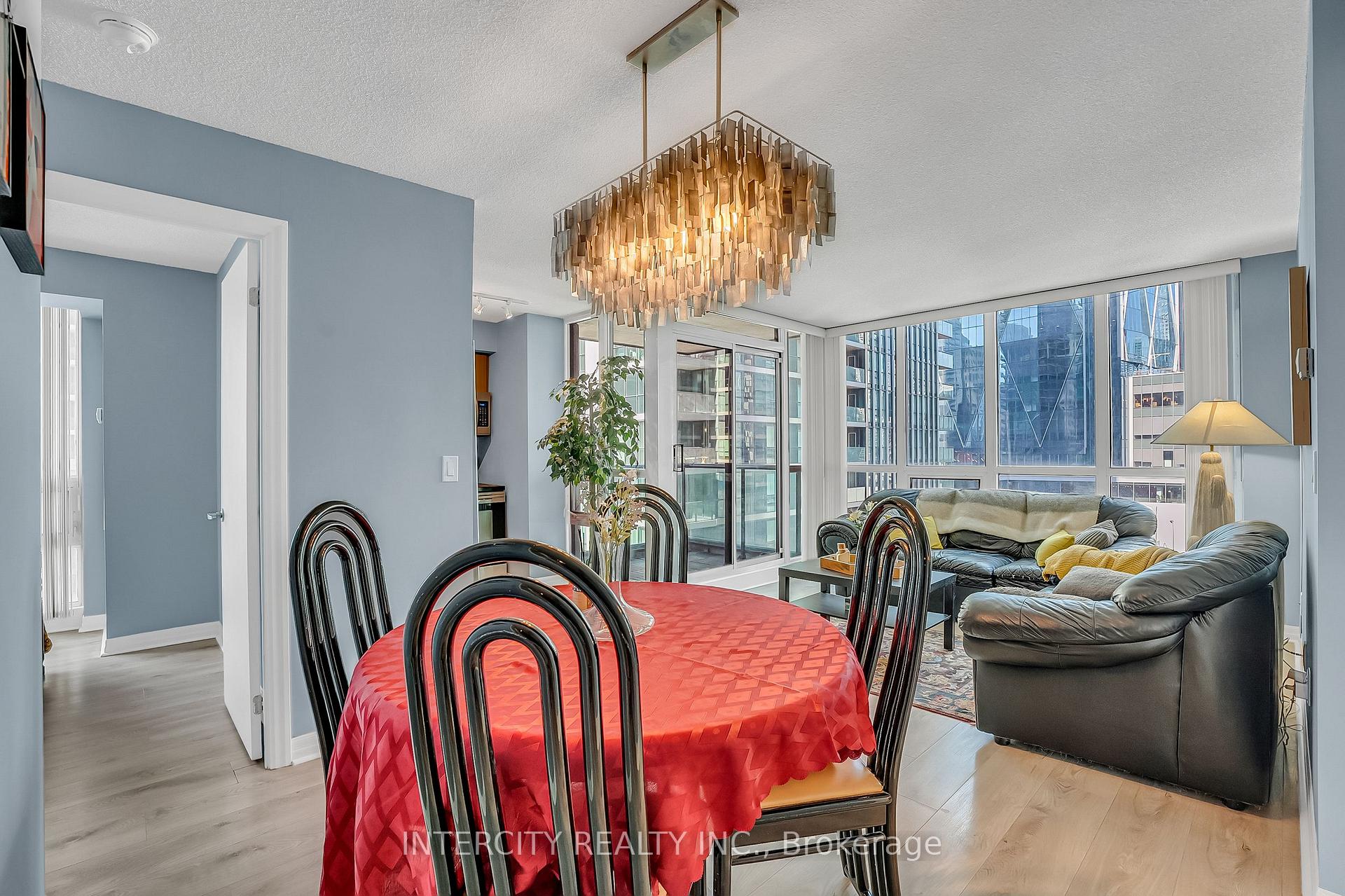 Photo 9 of Unit 1010, 12 Yonge Street, Toronto, Waterfront Communities — HOMEH
