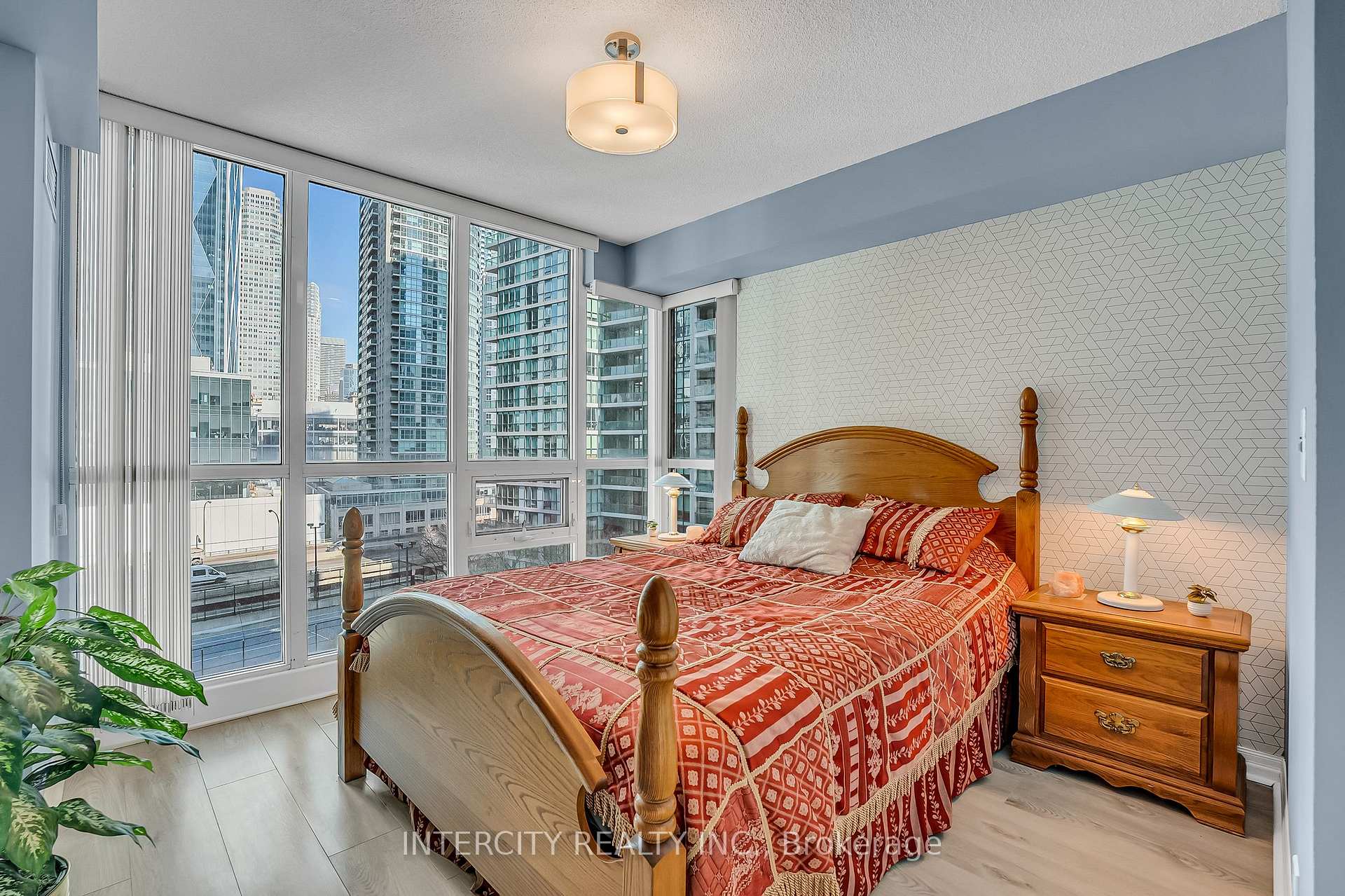 Photo 20 of Unit 1010, 12 Yonge Street, Toronto, Waterfront Communities — HOMEH