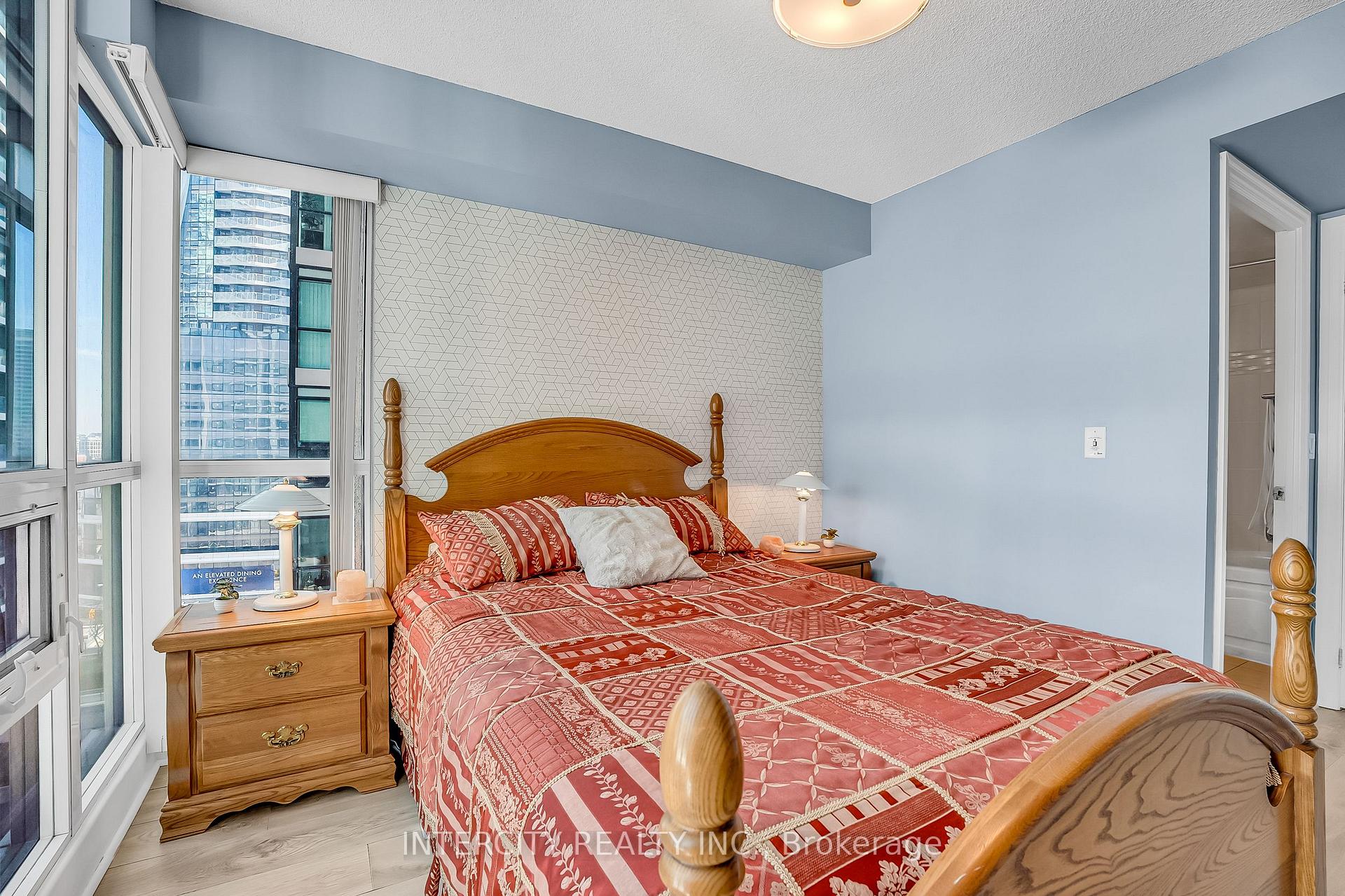 Photo 21 of Unit 1010, 12 Yonge Street, Toronto, Waterfront Communities — HOMEH