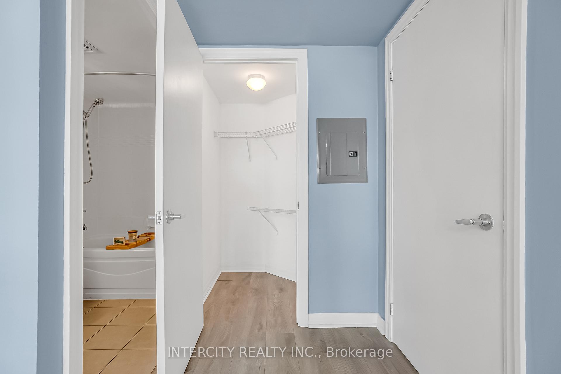 Photo 25 of Unit 1010, 12 Yonge Street, Toronto, Waterfront Communities — HOMEH
