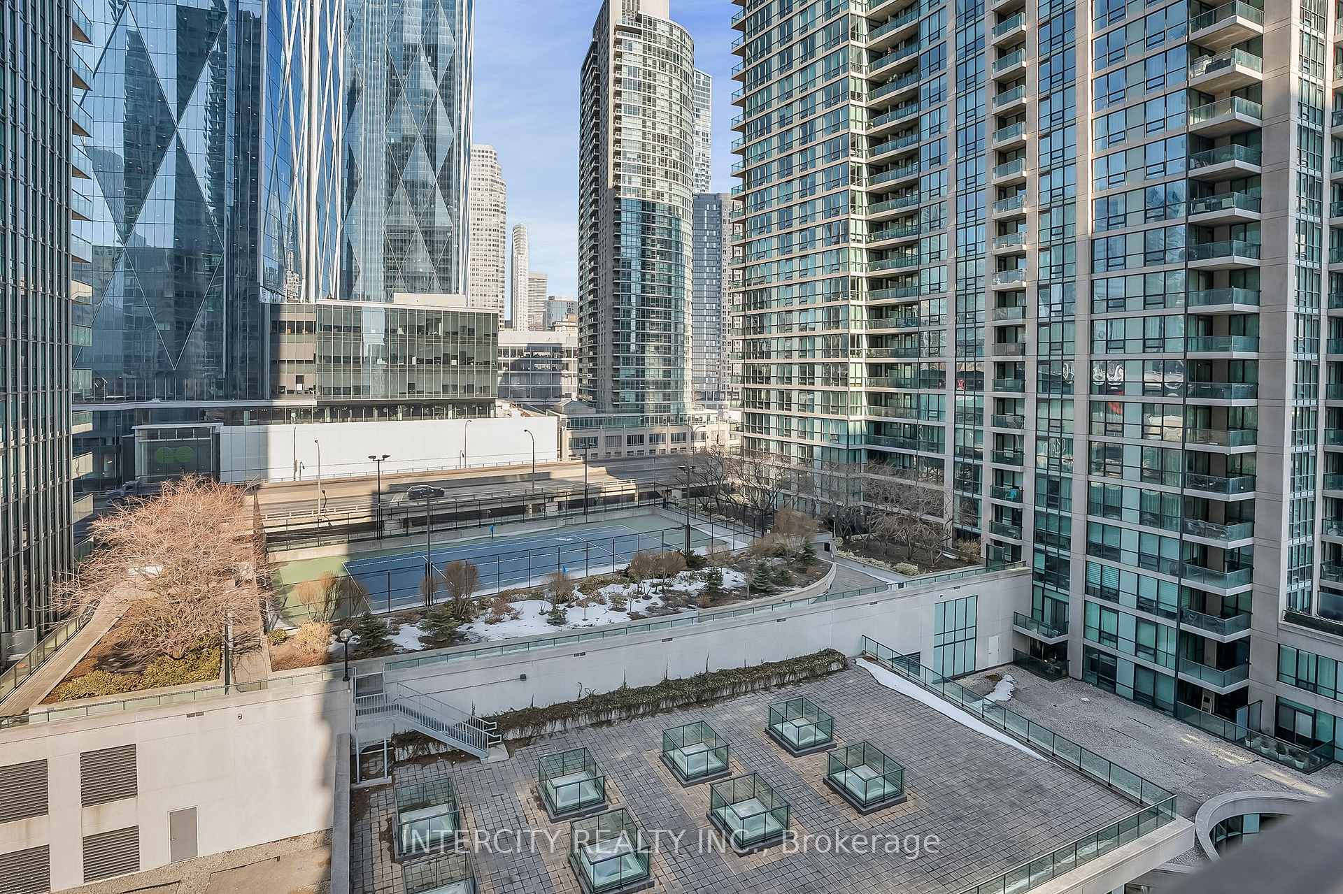 Photo 33 of Unit 1010, 12 Yonge Street, Toronto, Waterfront Communities — HOMEH