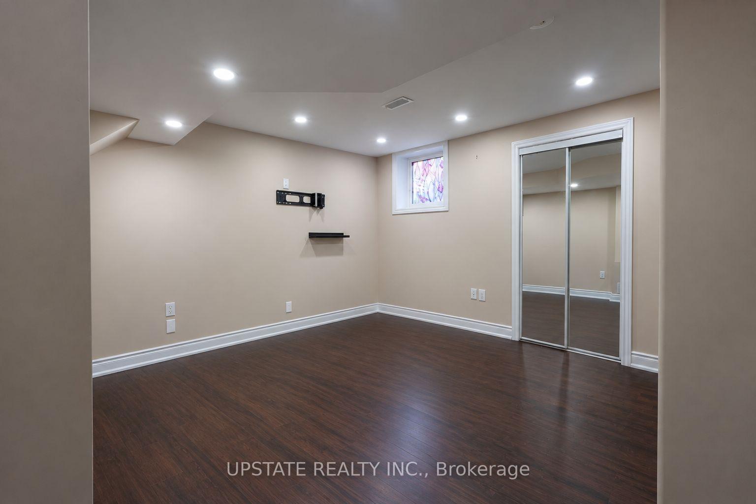 Photo 10 of Unit (Basement), 8 Sage Meadow Crescent, Brampton, Credit Valley — HOMEH