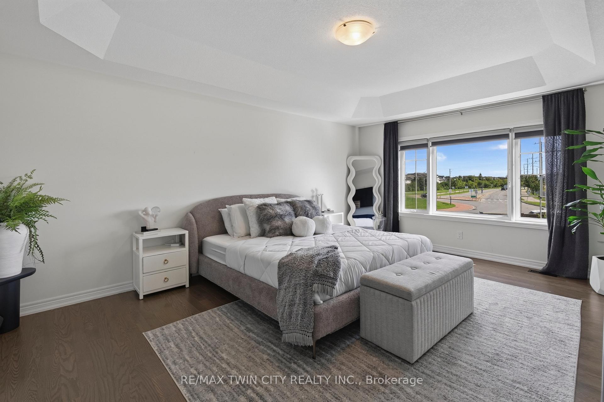 Photo 18 of 10 Reistwood Drive, Kitchener, Huron Park — HOMEH
