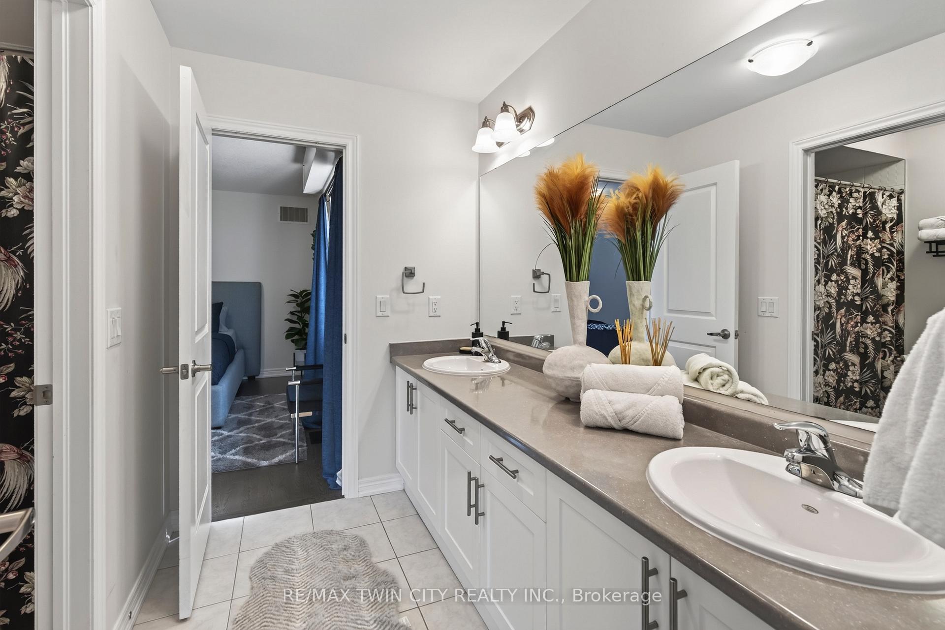 Photo 30 of 10 Reistwood Drive, Kitchener, Huron Park — HOMEH