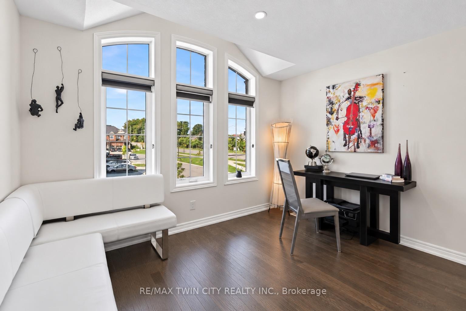 Photo 32 of 10 Reistwood Drive, Kitchener, Huron Park — HOMEH