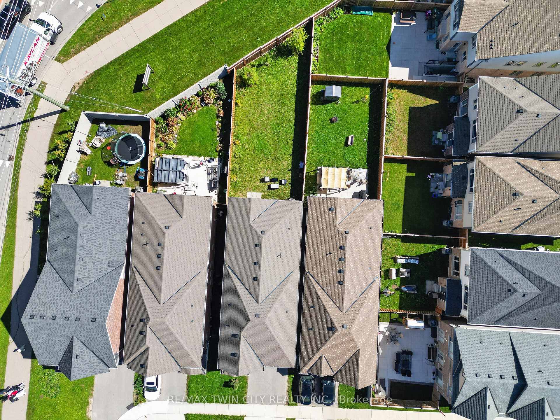 Photo 44 of 10 Reistwood Drive, Kitchener, Huron Park — HOMEH