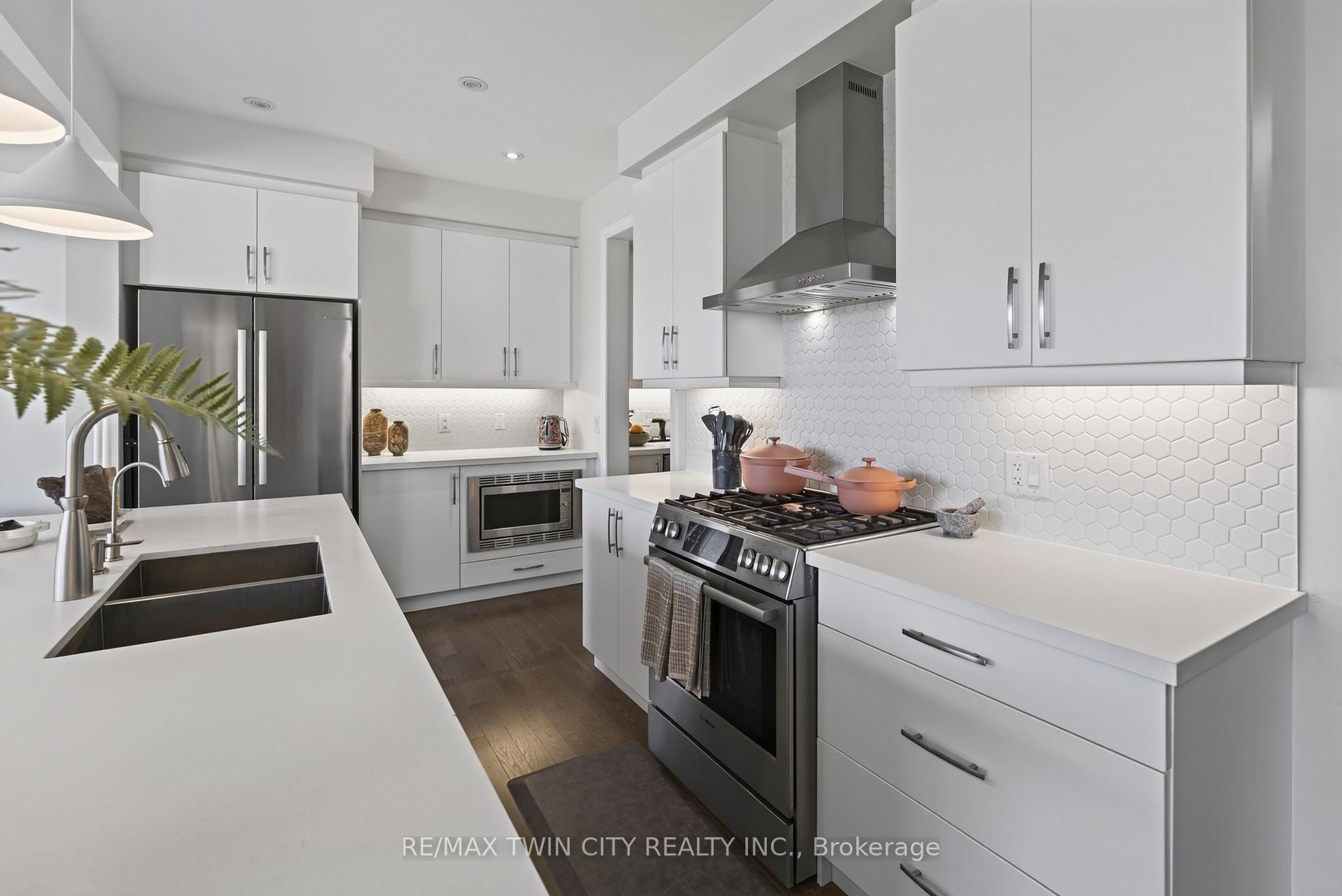 Photo 10 of 10 Reistwood Drive, Kitchener, Huron Park — HOMEH