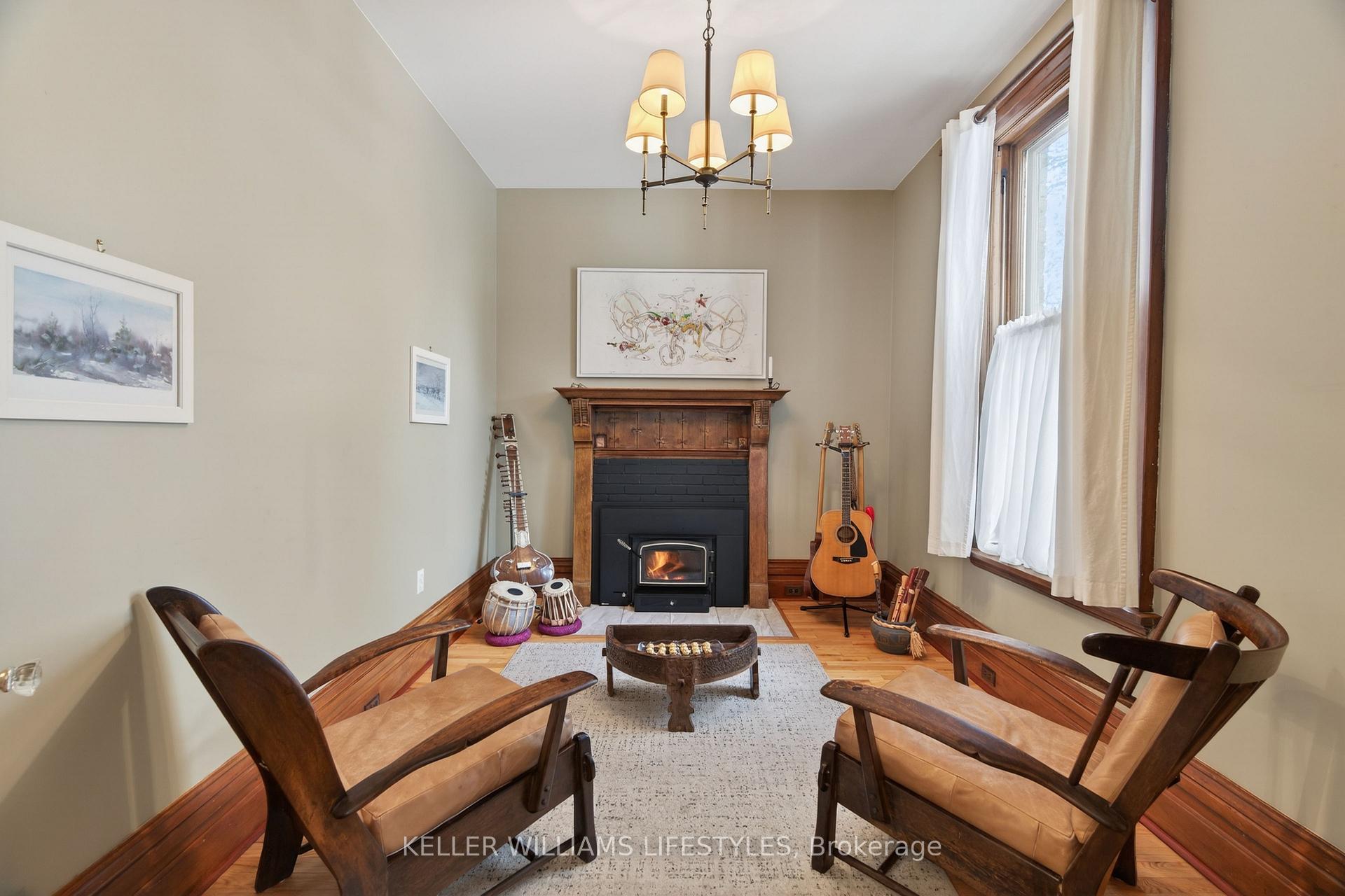 Photo 6 of 169 Ridout Street S, London, South F — HOMEH