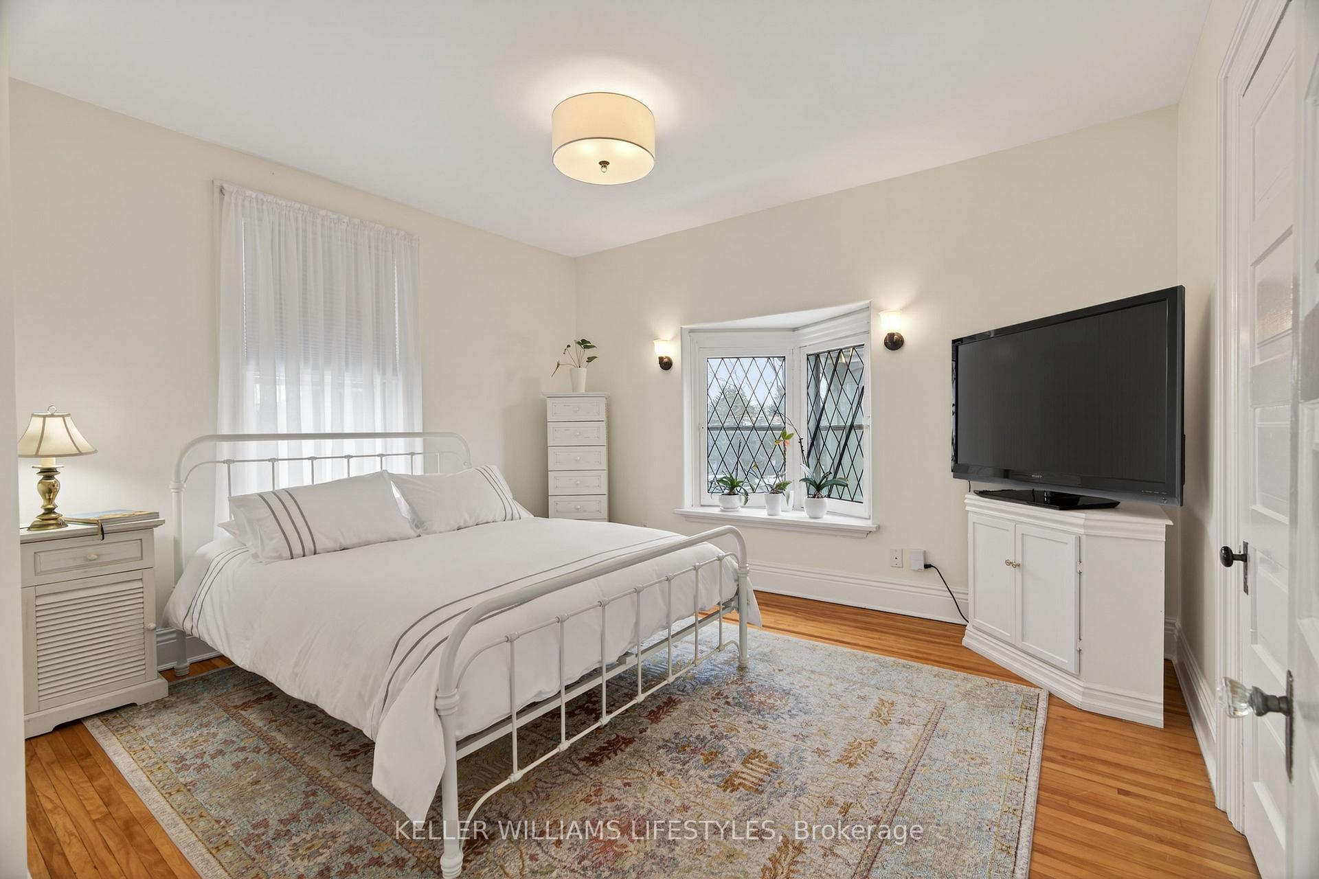 Photo 28 of 169 Ridout Street S, London, South F — HOMEH