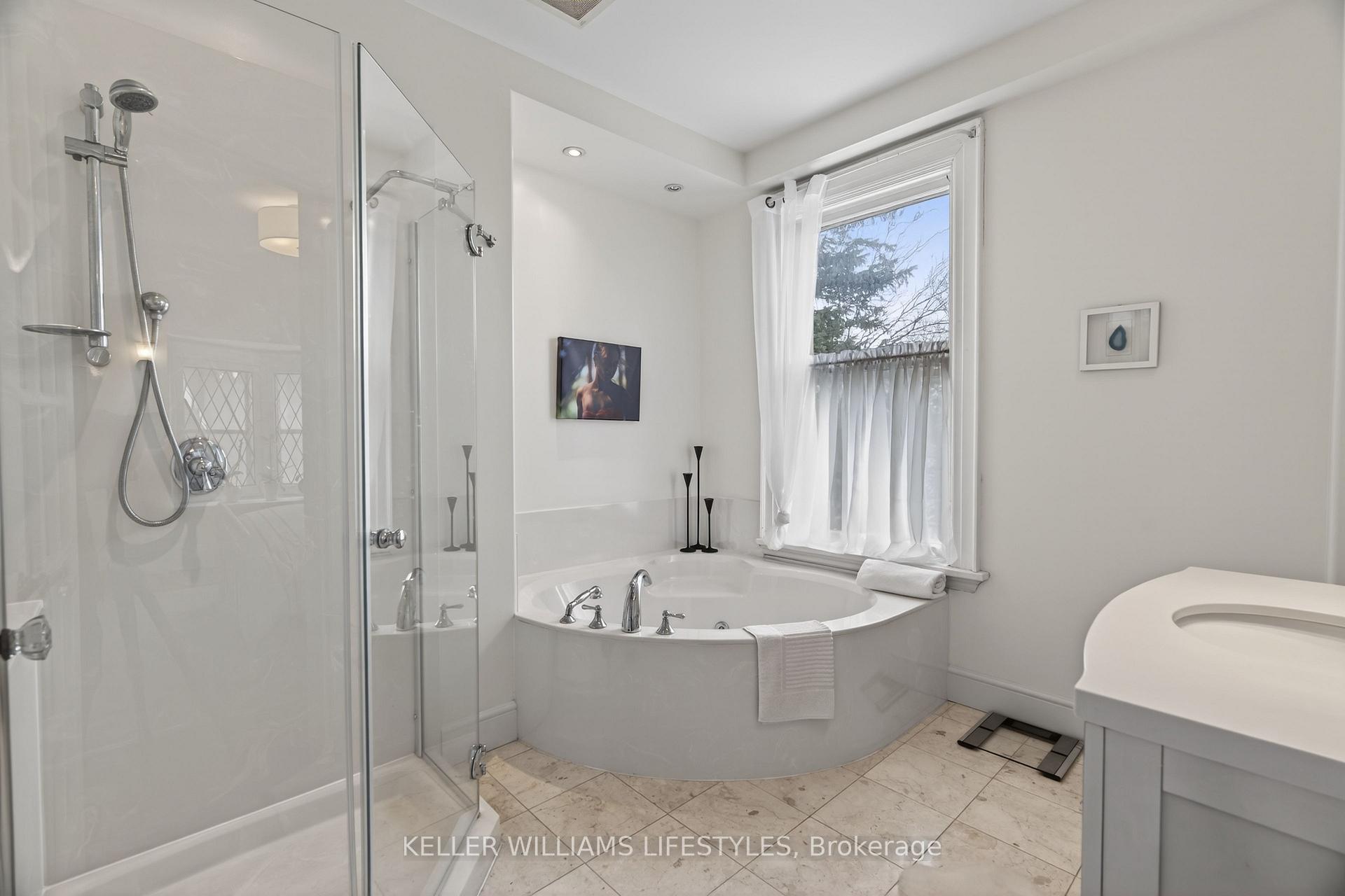 Photo 33 of 169 Ridout Street S, London, South F — HOMEH