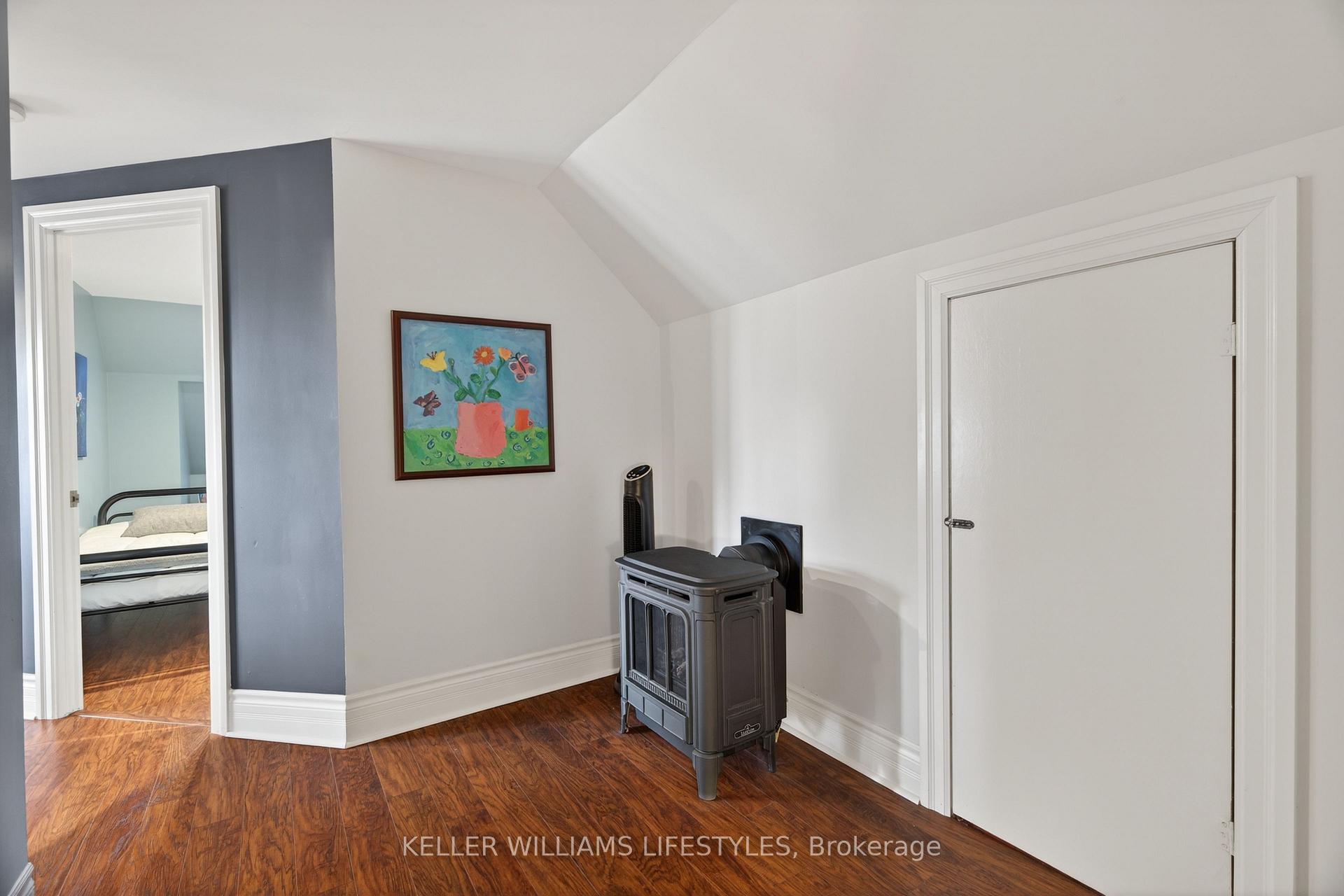 Photo 35 of 169 Ridout Street S, London, South F — HOMEH