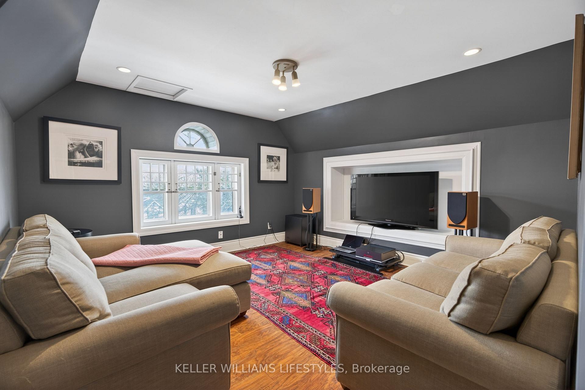 Photo 37 of 169 Ridout Street S, London, South F — HOMEH