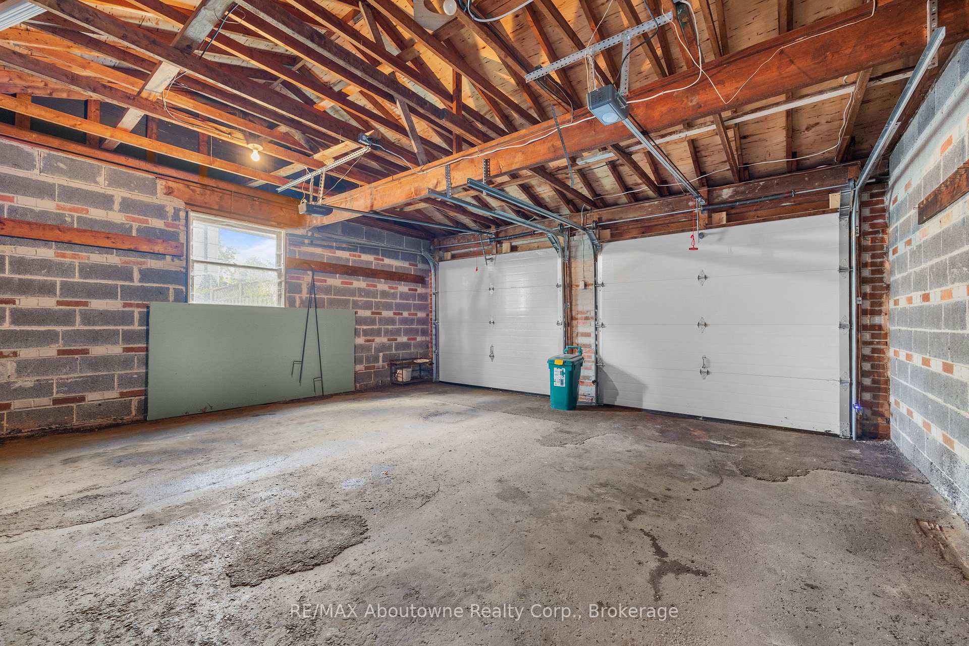 Photo 30 of 24 Valloncliffe Road, Markham, Bayview Glen — HOMEH