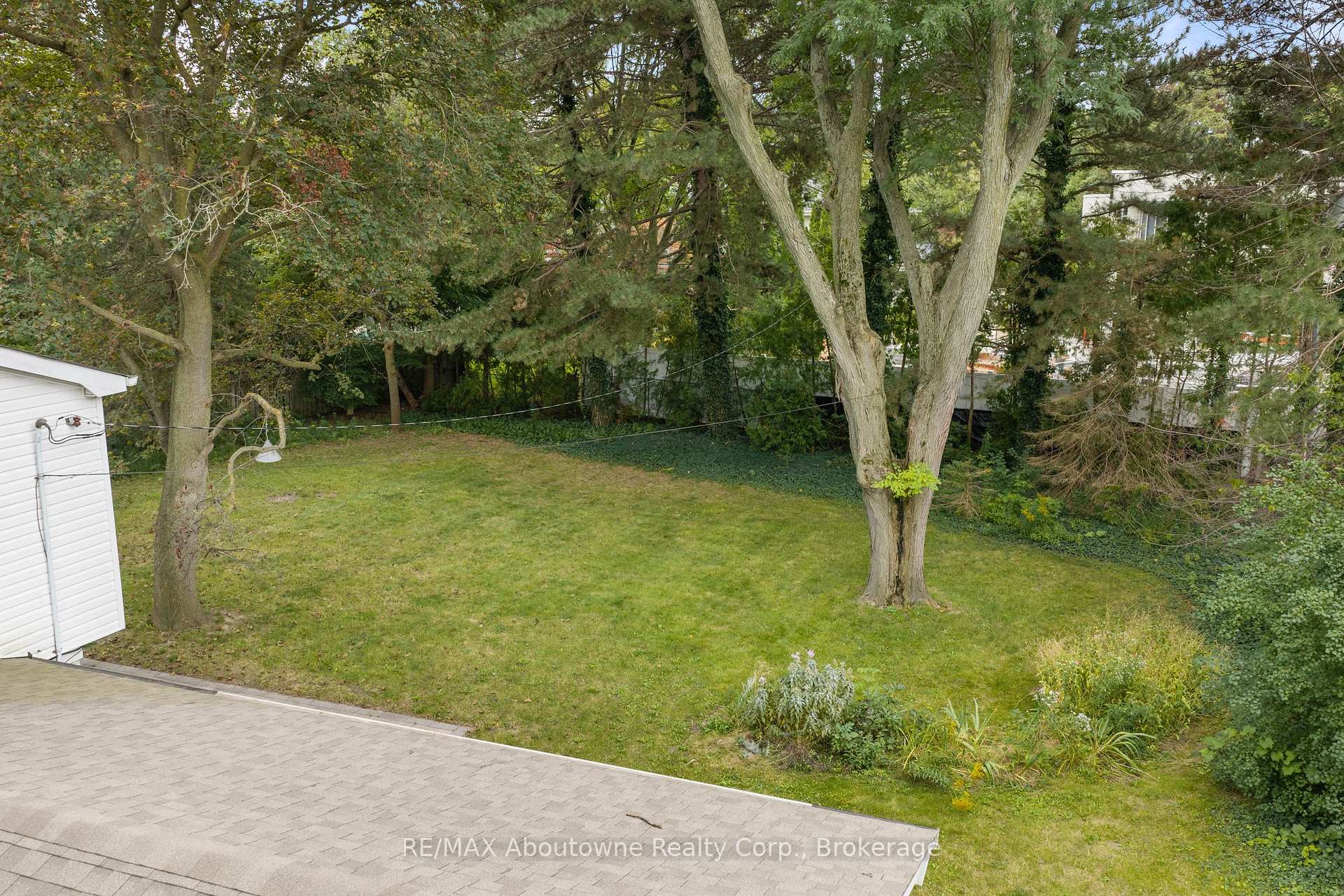 Photo 36 of 24 Valloncliffe Road, Markham, Bayview Glen — HOMEH