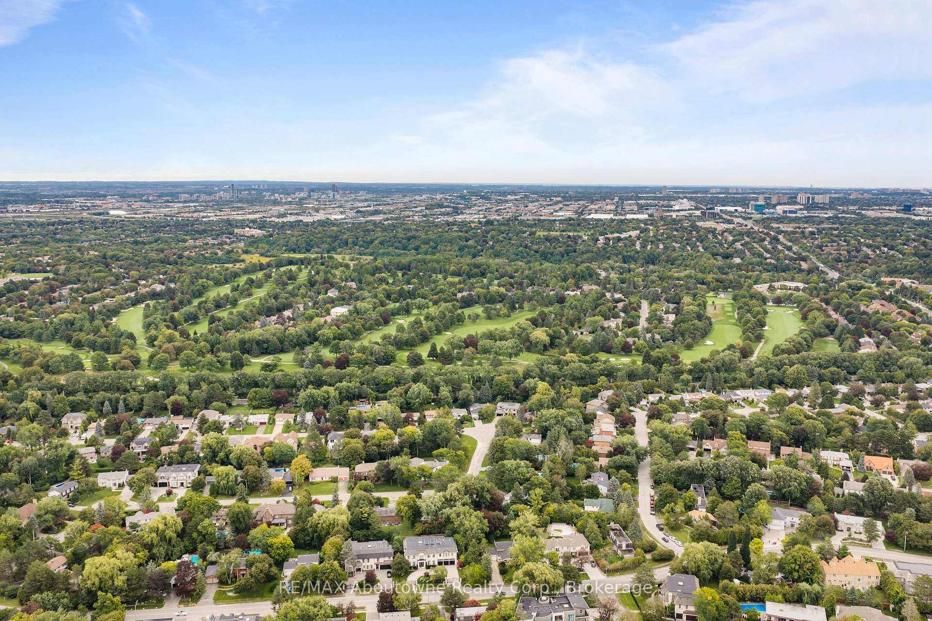 Photo 38 of 24 Valloncliffe Road, Markham, Bayview Glen — HOMEH