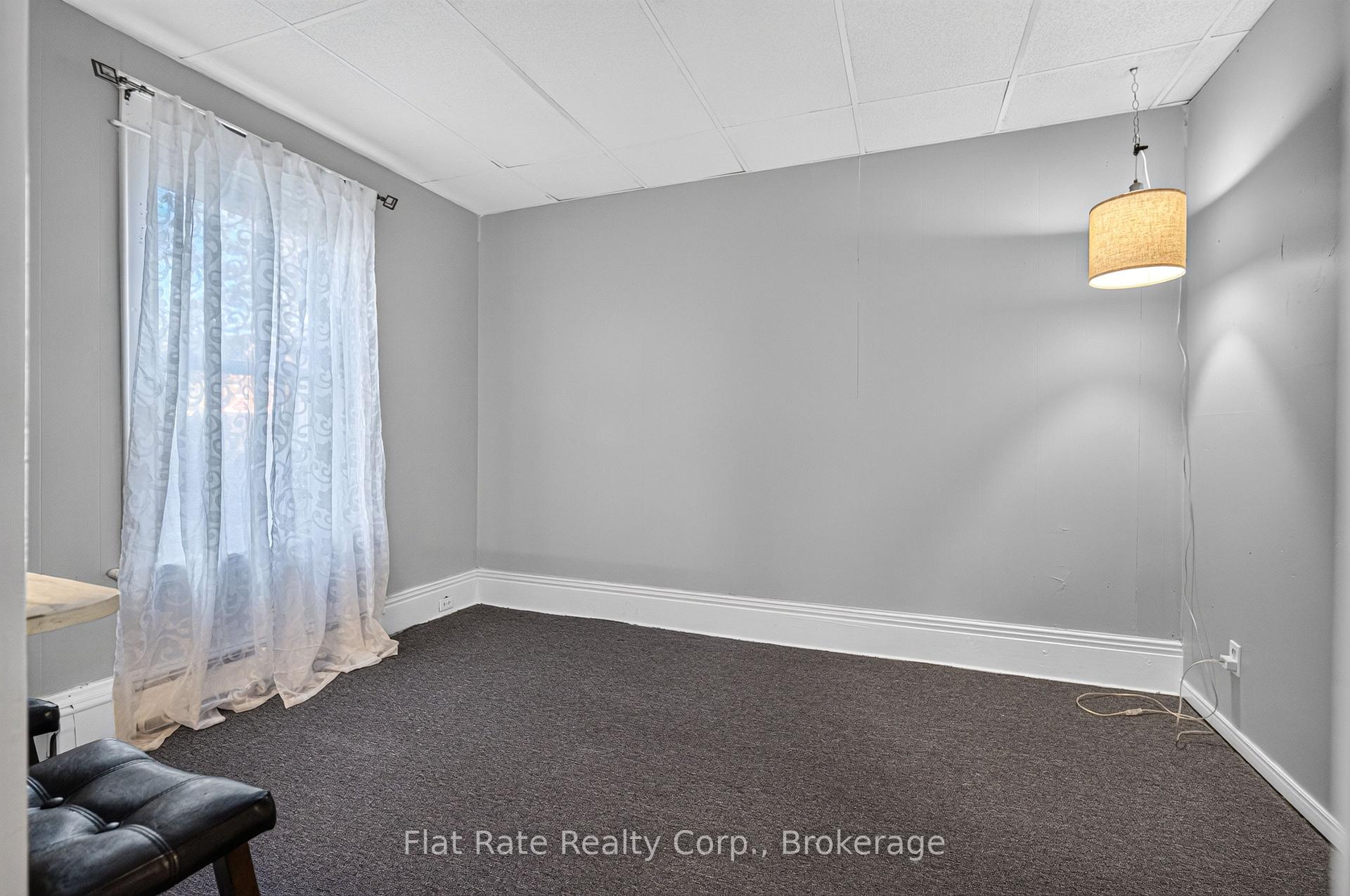 Photo 4 of 478 Donegal Street, Peterborough, Town Ward 3 — HOMEH