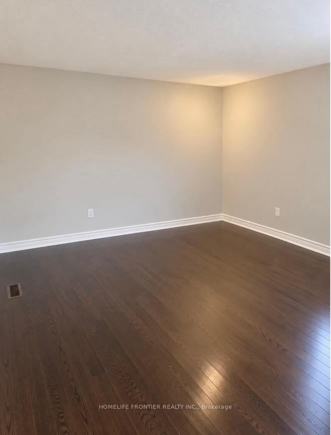 Photo 11 of 82 Charnwood Place, Markham, Aileen-Willowbrook — HOMEH