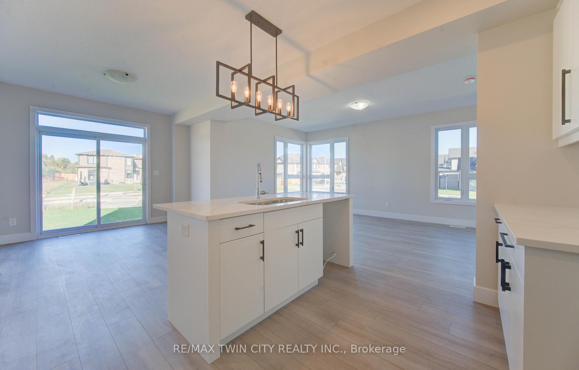 Photo 11 of 171 Otterbein Road, Kitchener, Grand River North — HOMEH