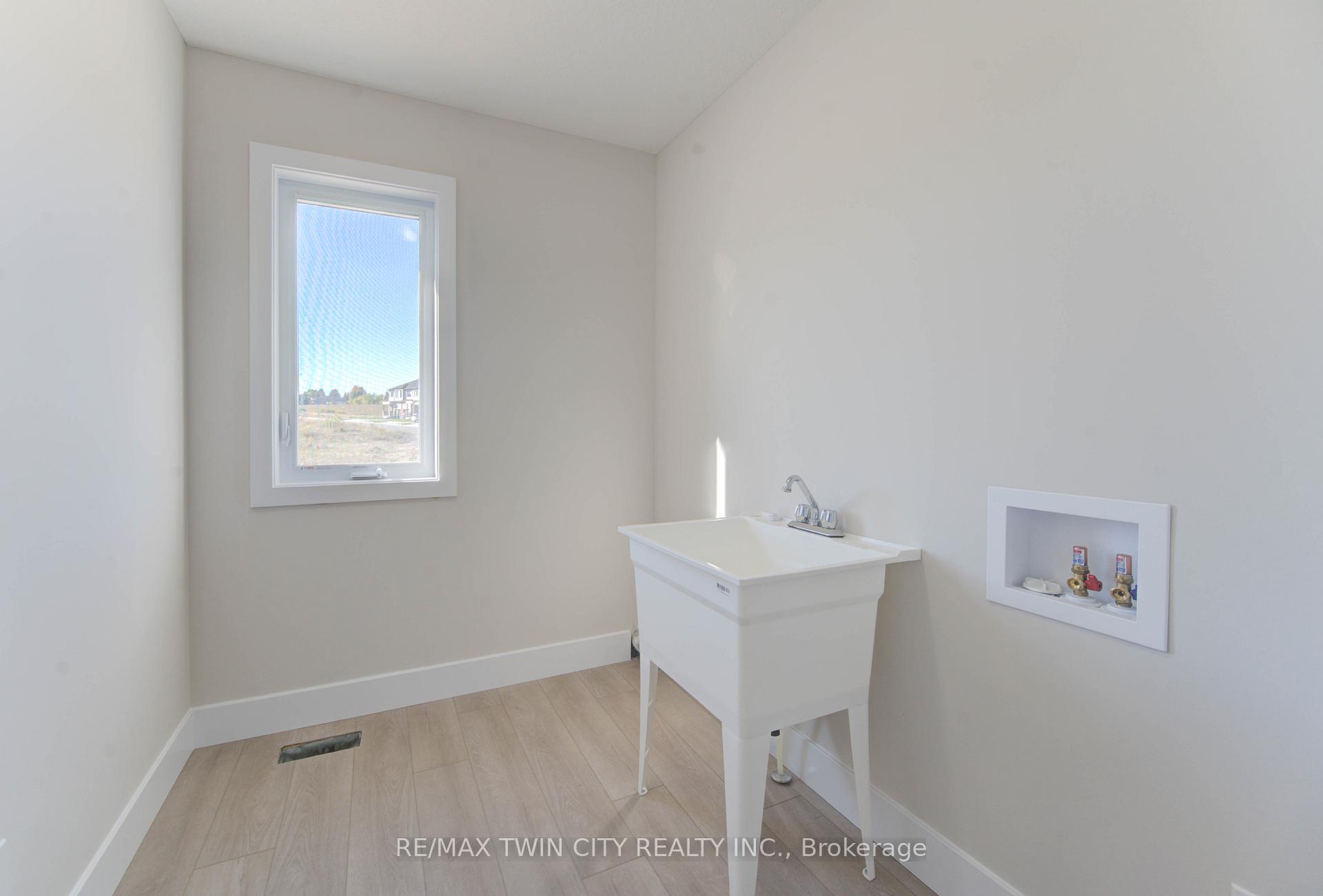 Photo 22 of 171 Otterbein Road, Kitchener, Grand River North — HOMEH