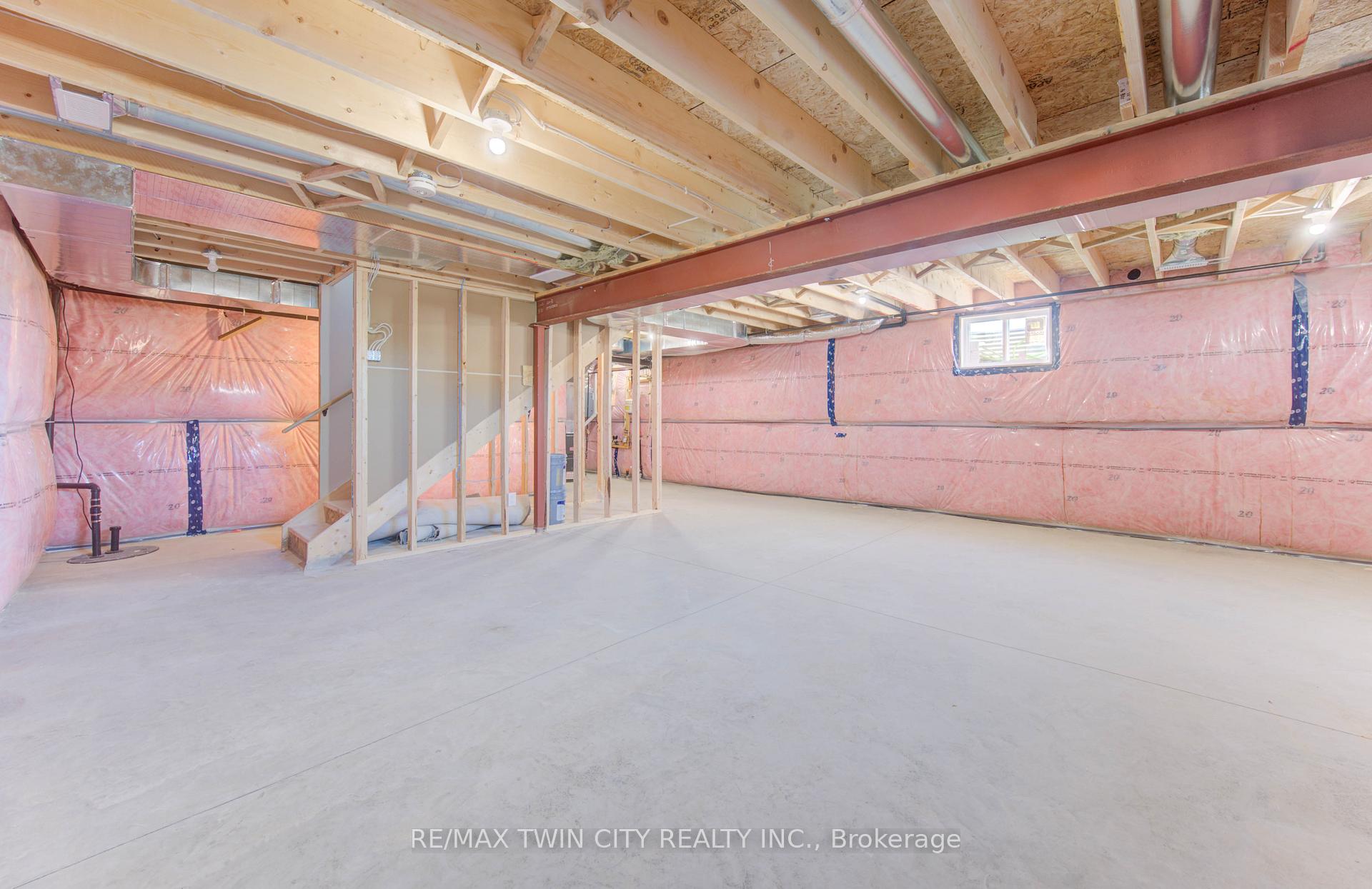 Photo 32 of 171 Otterbein Road, Kitchener, Grand River North — HOMEH