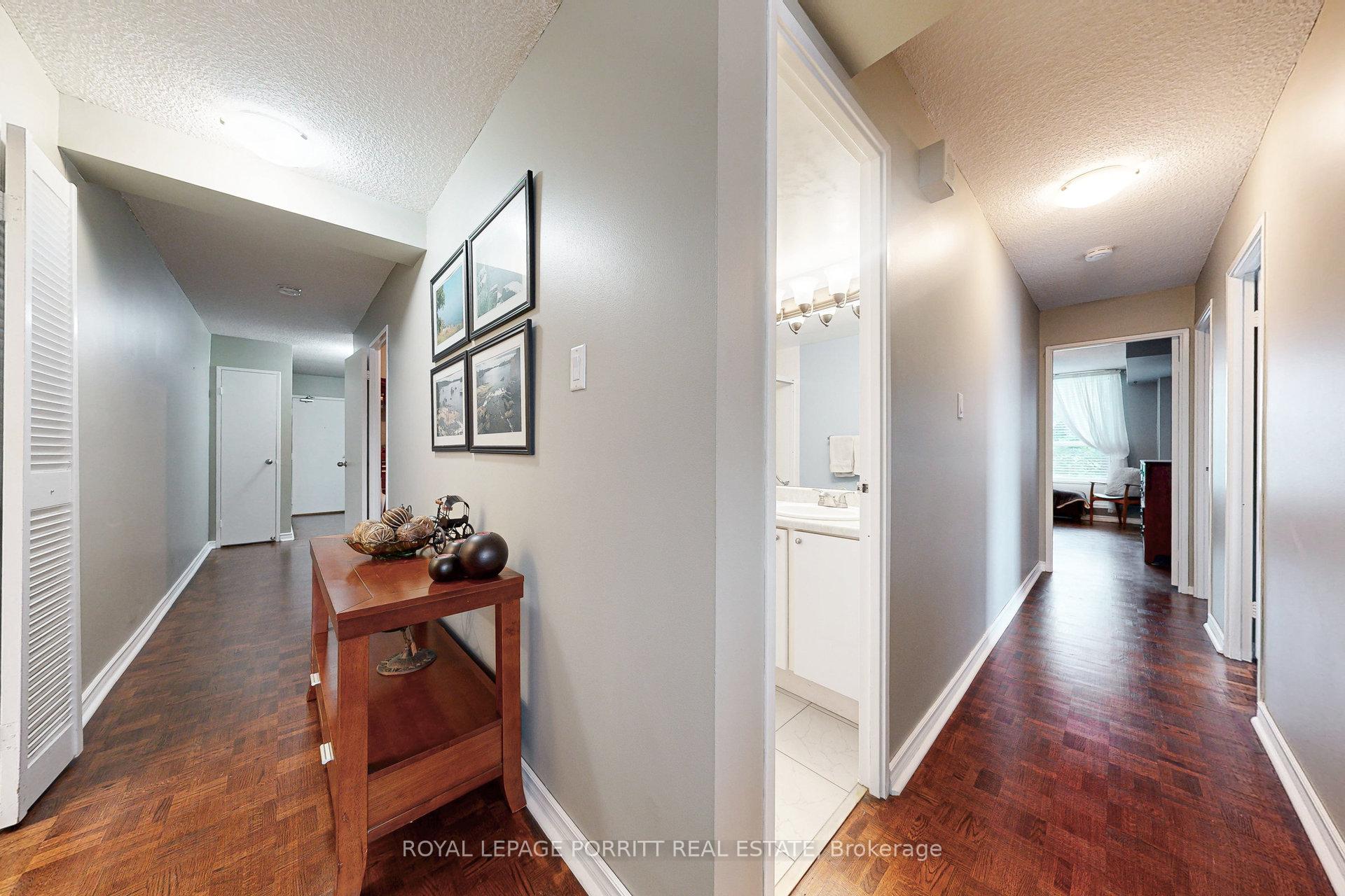 Photo 4 of Unit 201, 1535 Lakeshore Road E, Mississauga, Lakeview — HOMEH